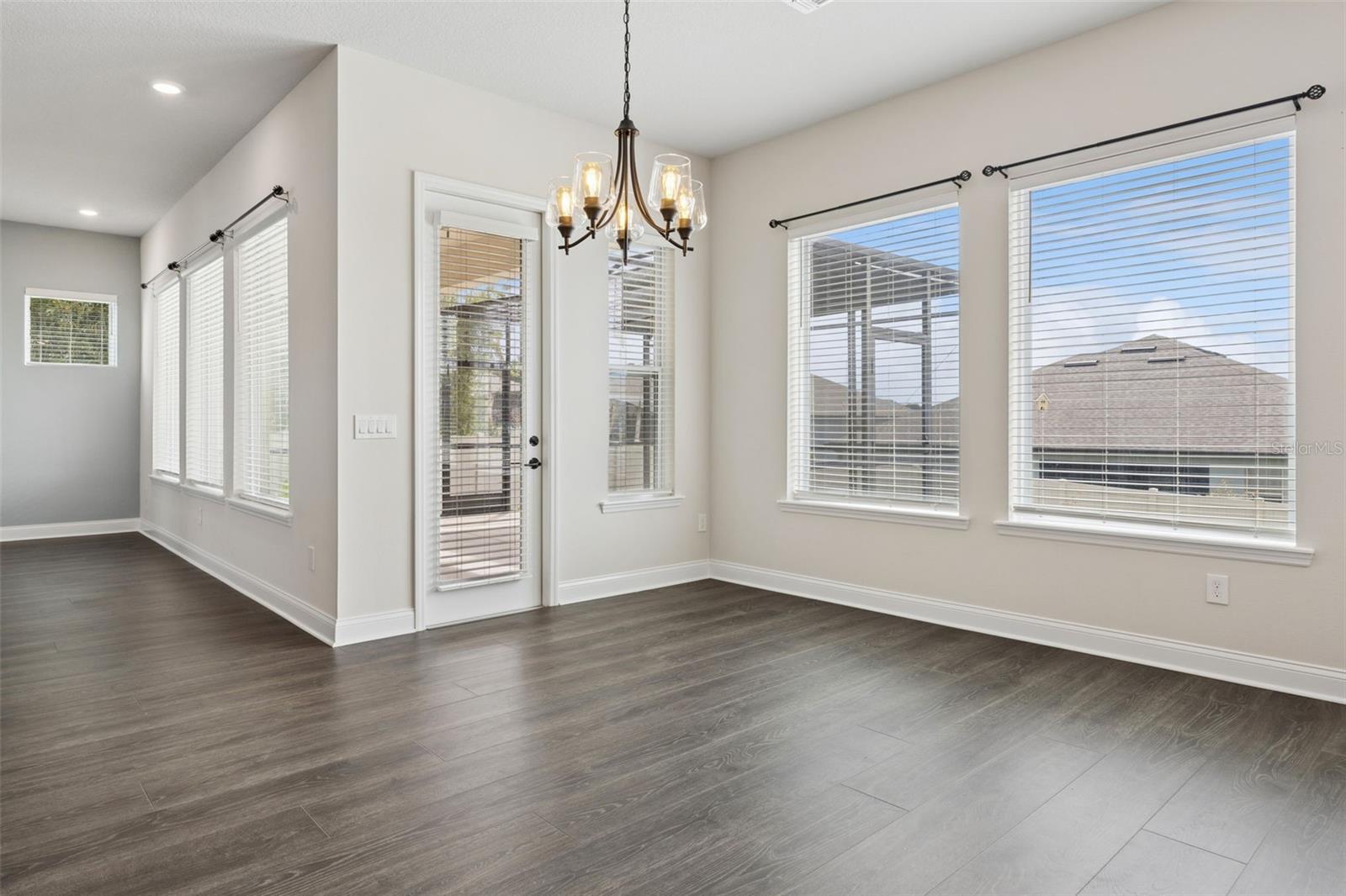 JOHNS LAKE LNDG PH 5 - Residential
