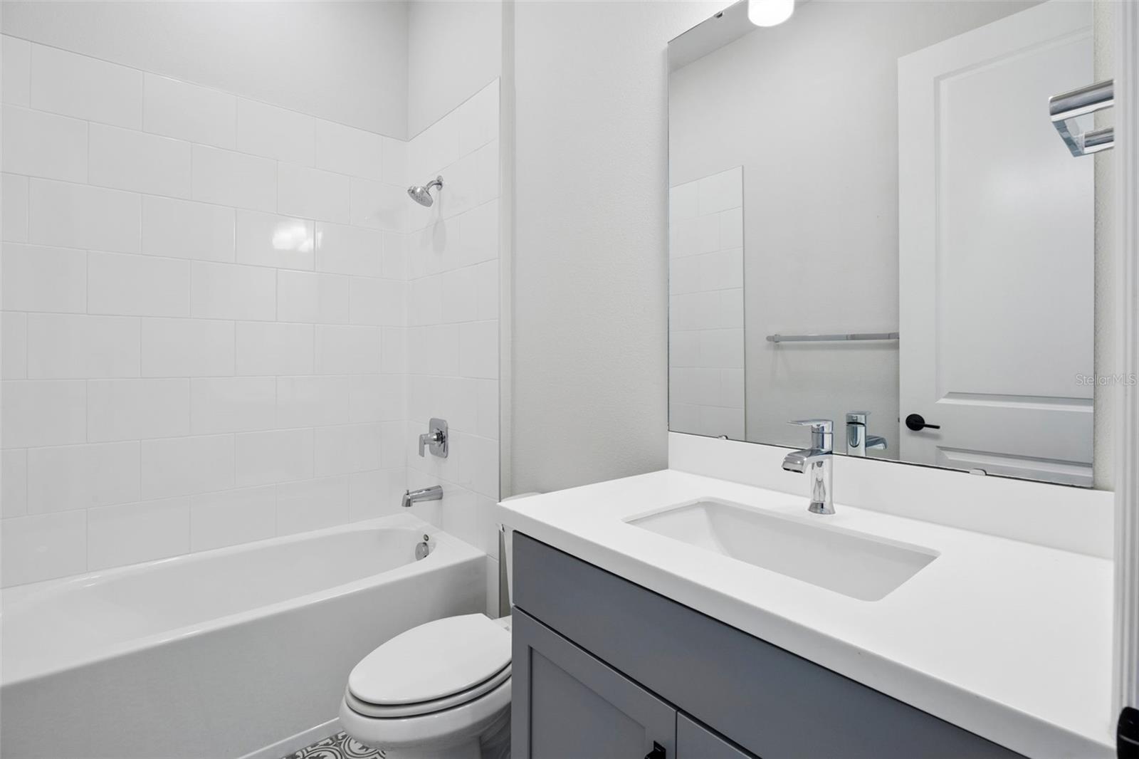 JOHNS LAKE LNDG PH 5 - Residential