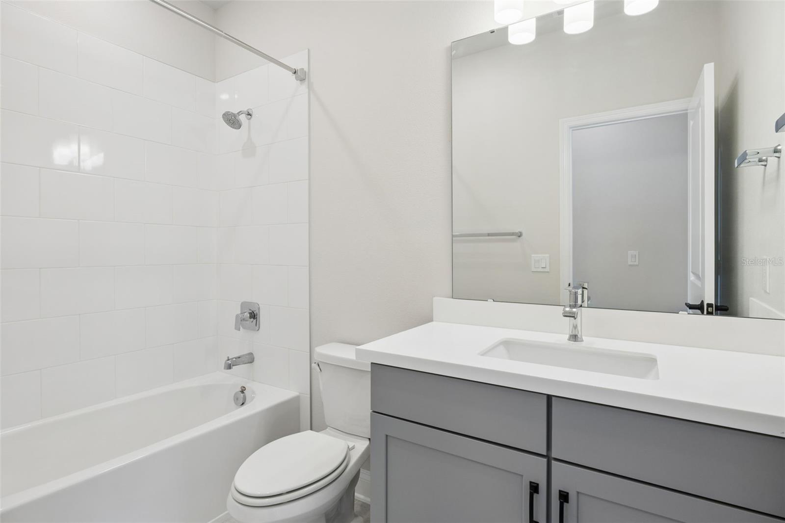 JOHNS LAKE LNDG PH 5 - Residential