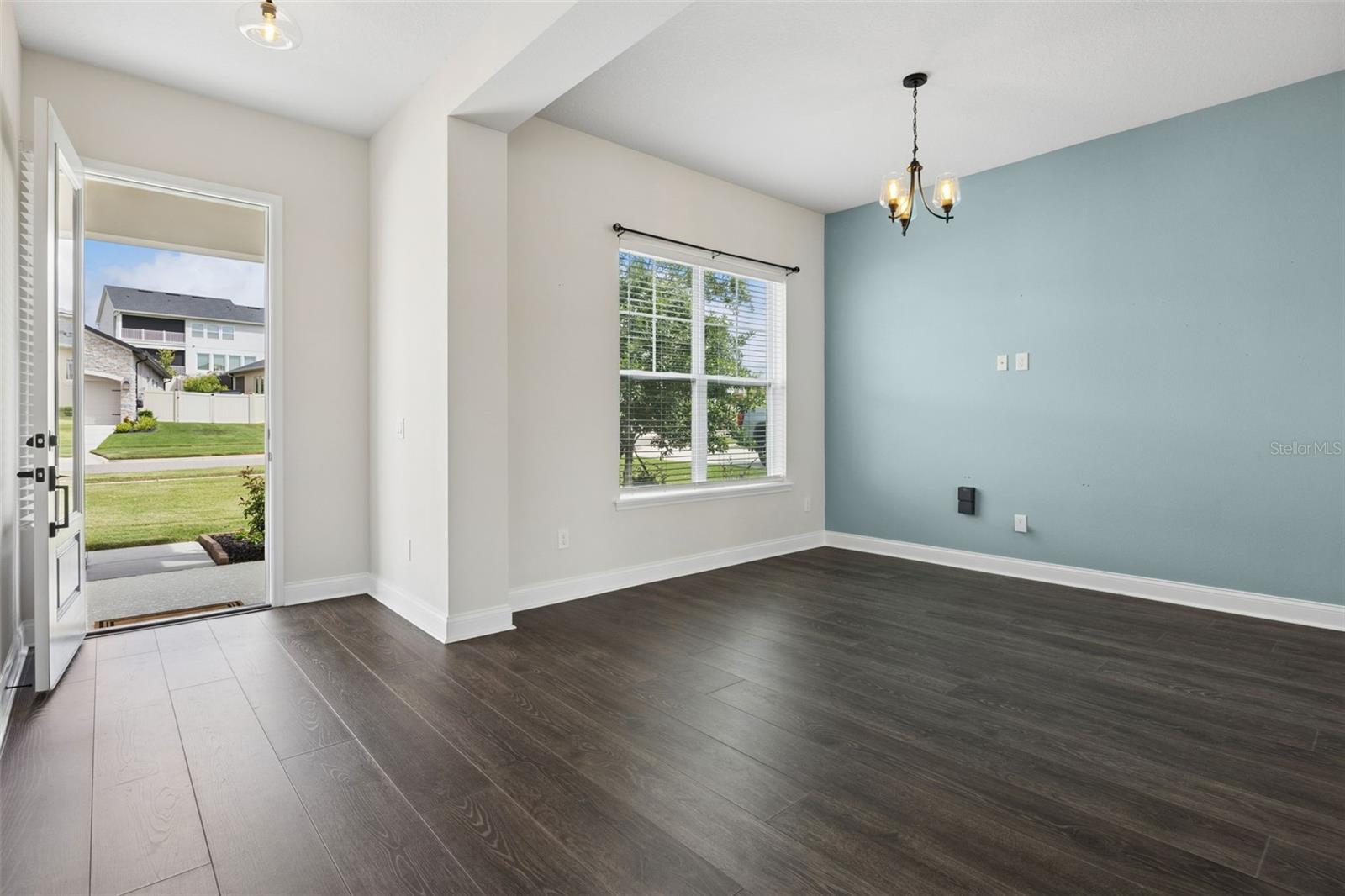 JOHNS LAKE LNDG PH 5 - Residential
