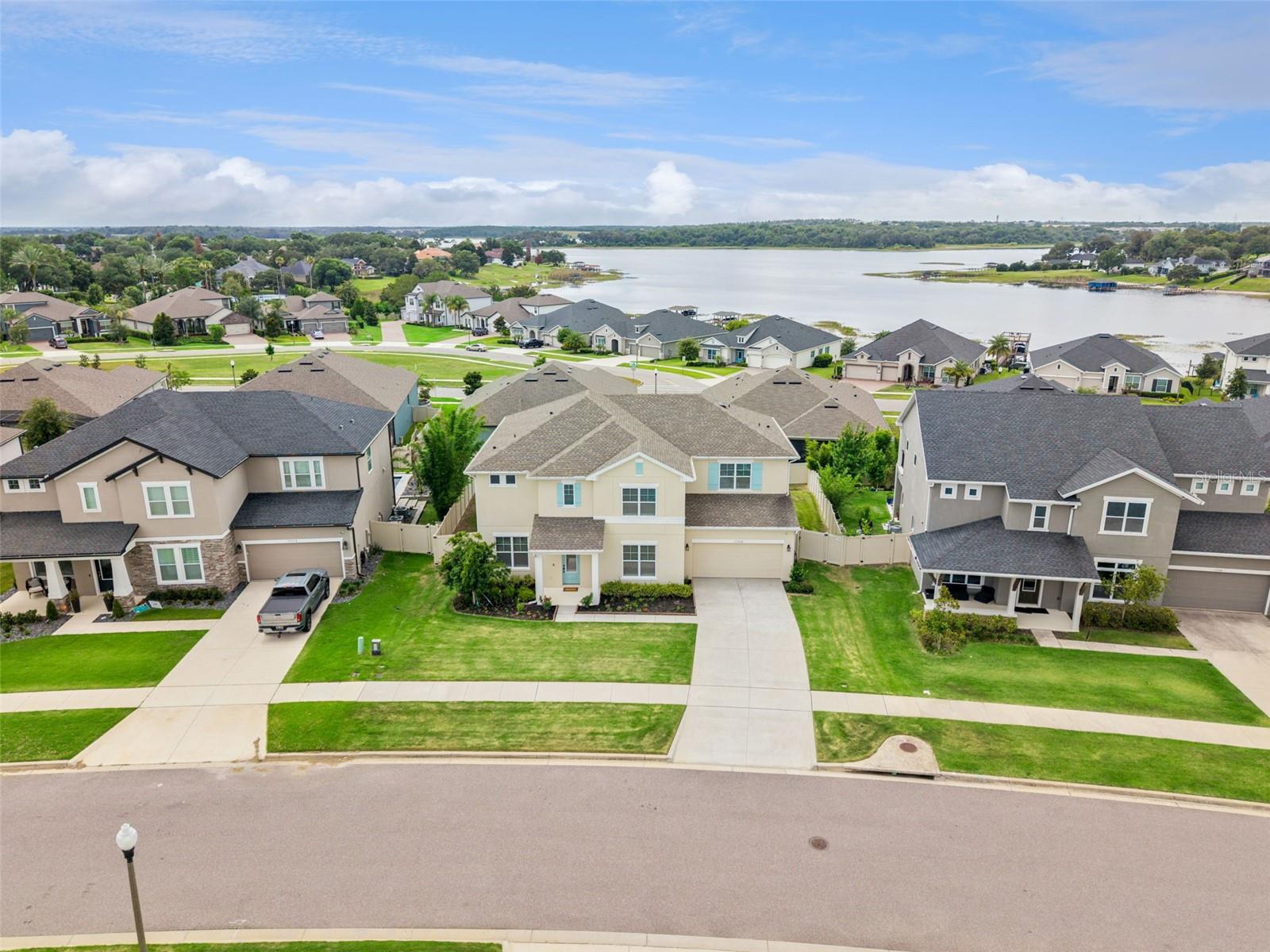 JOHNS LAKE LNDG PH 5 - Residential