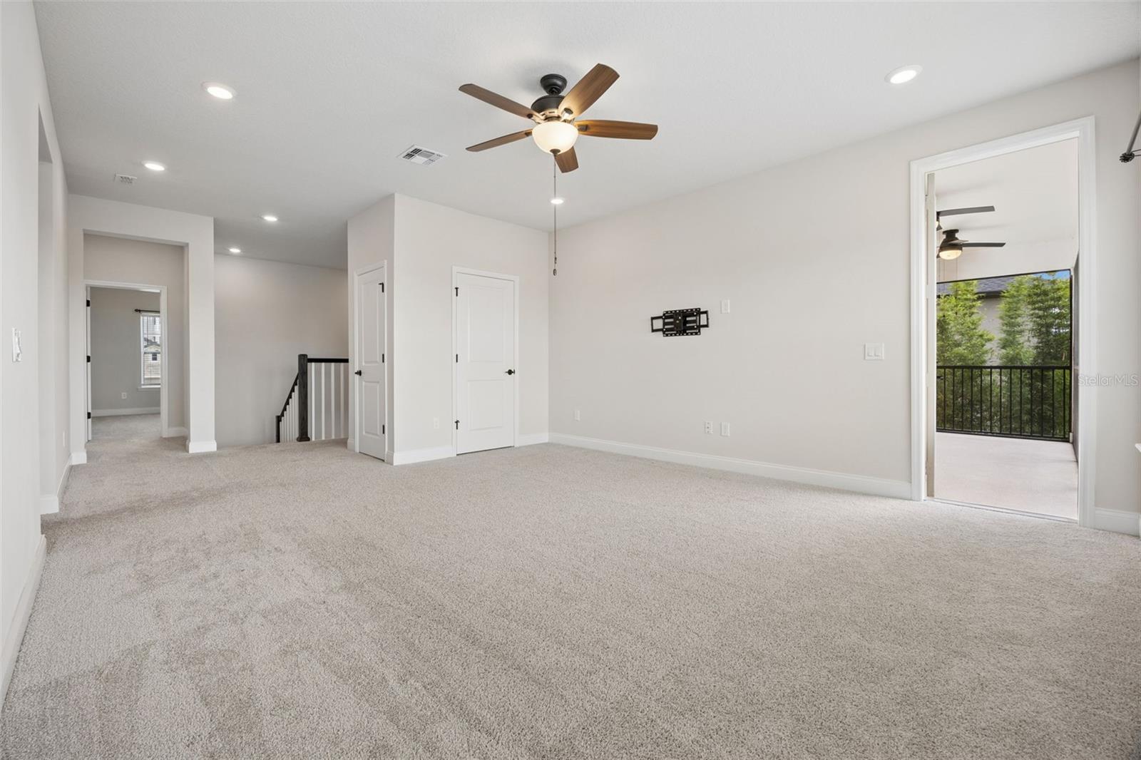 JOHNS LAKE LNDG PH 5 - Residential
