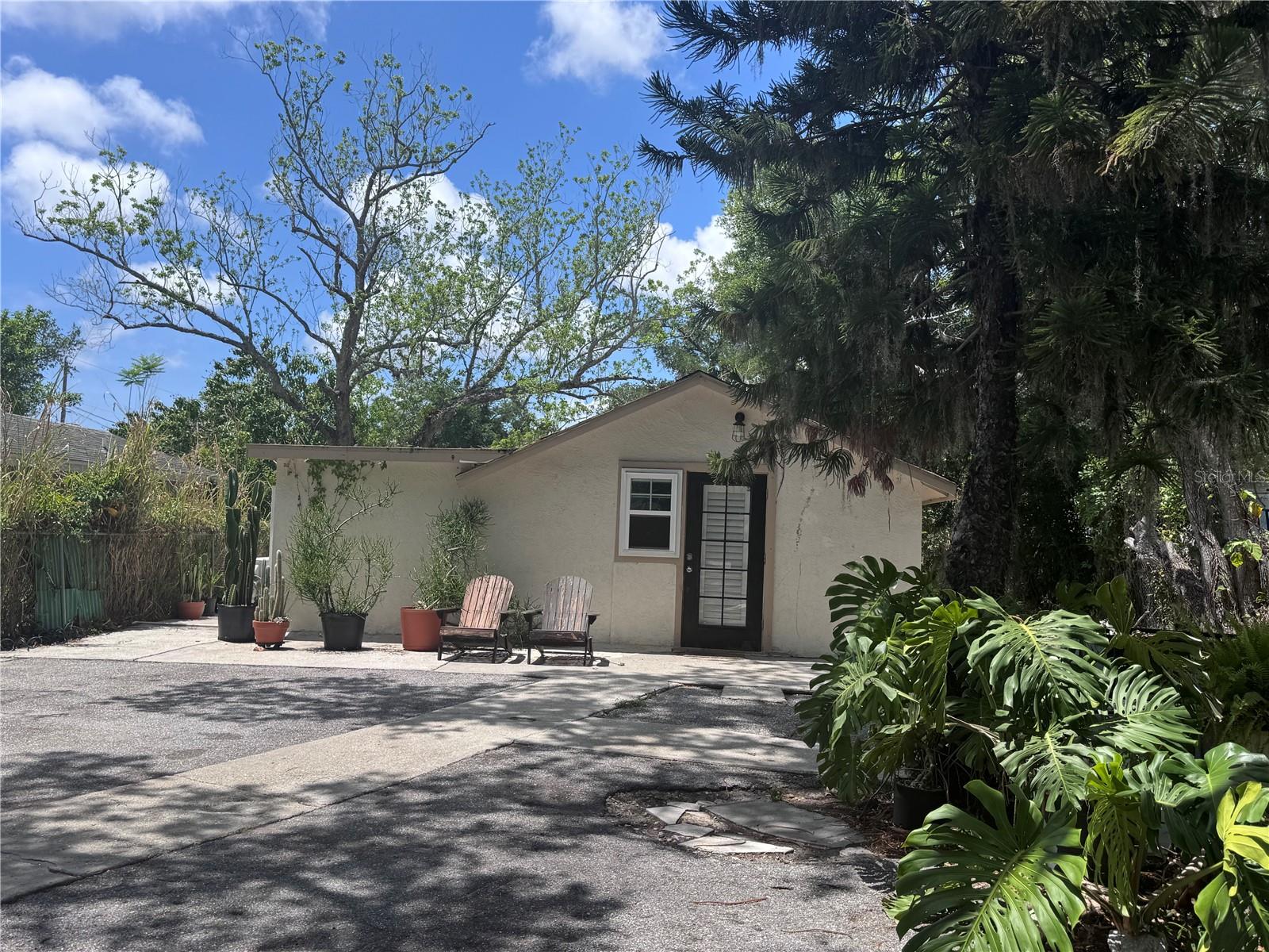 PINECREST - Residential