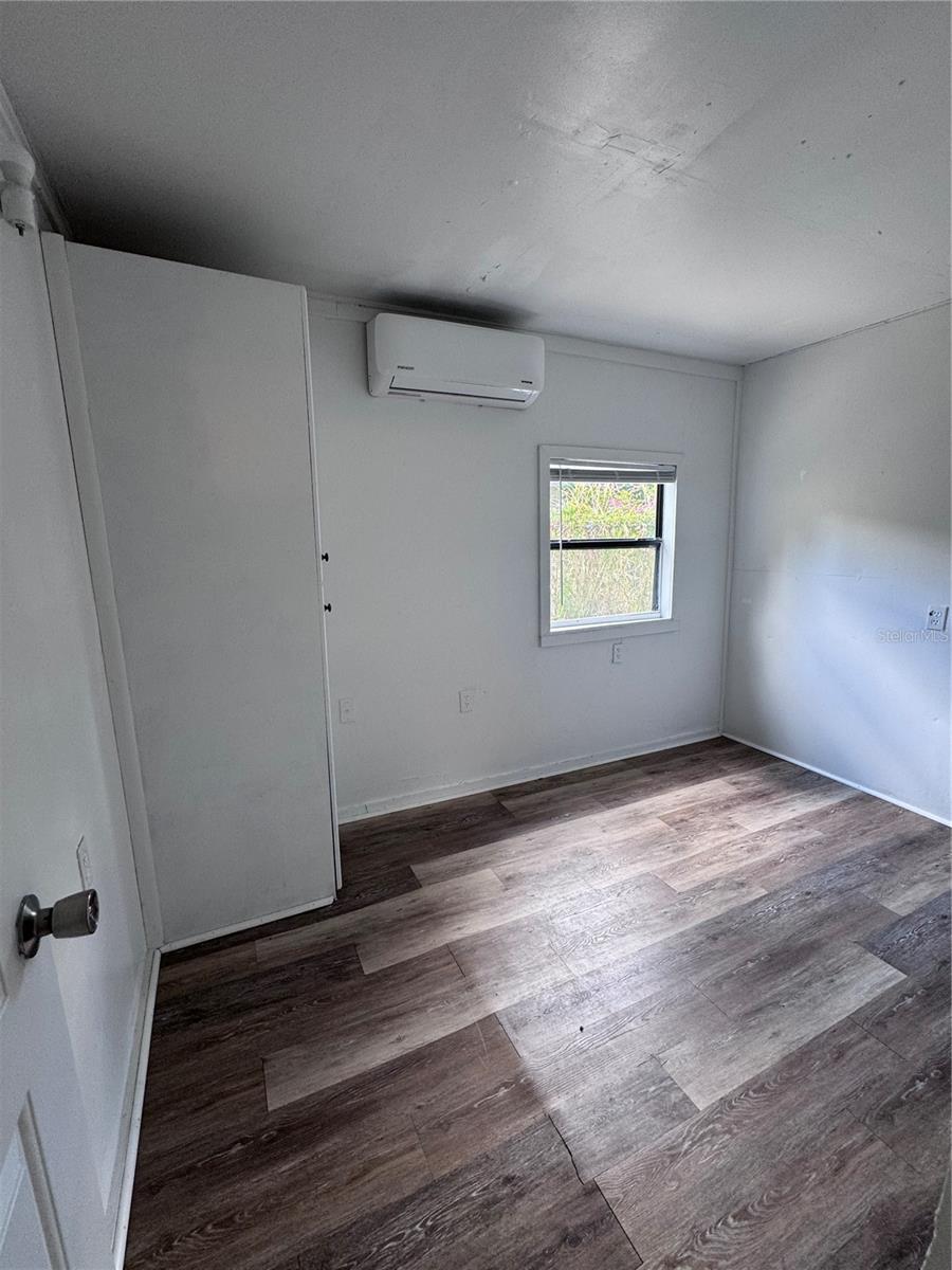 PINECREST - Residential