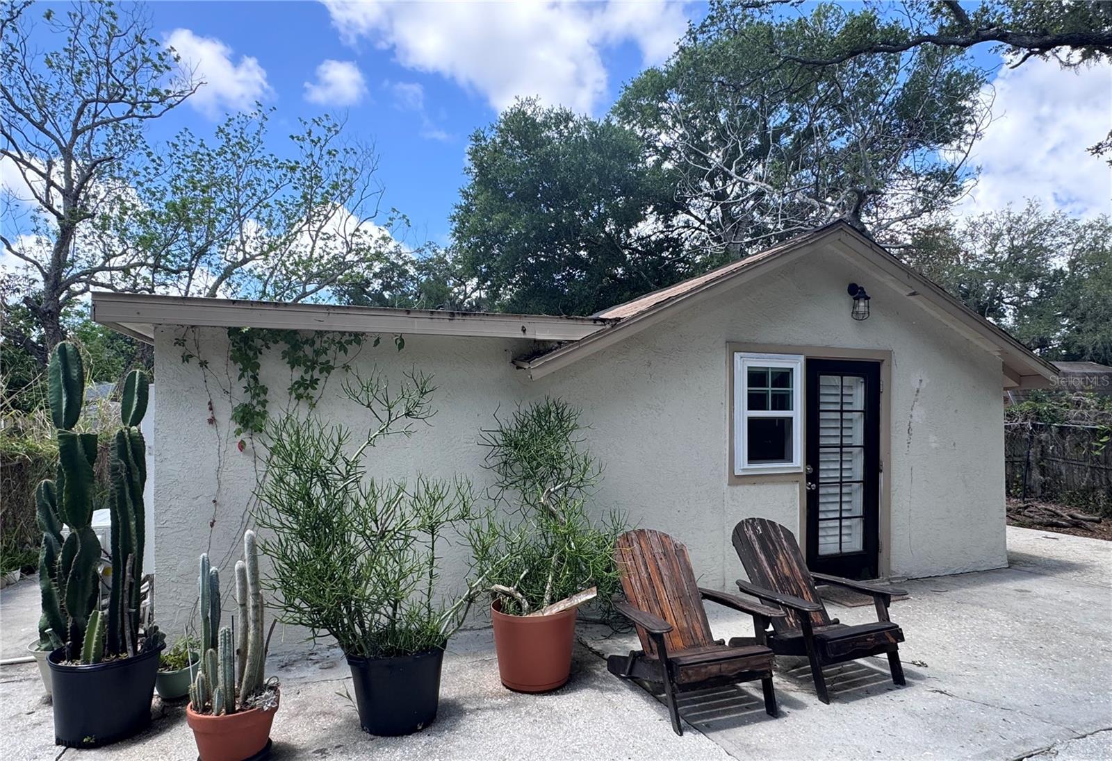 PINECREST - Residential