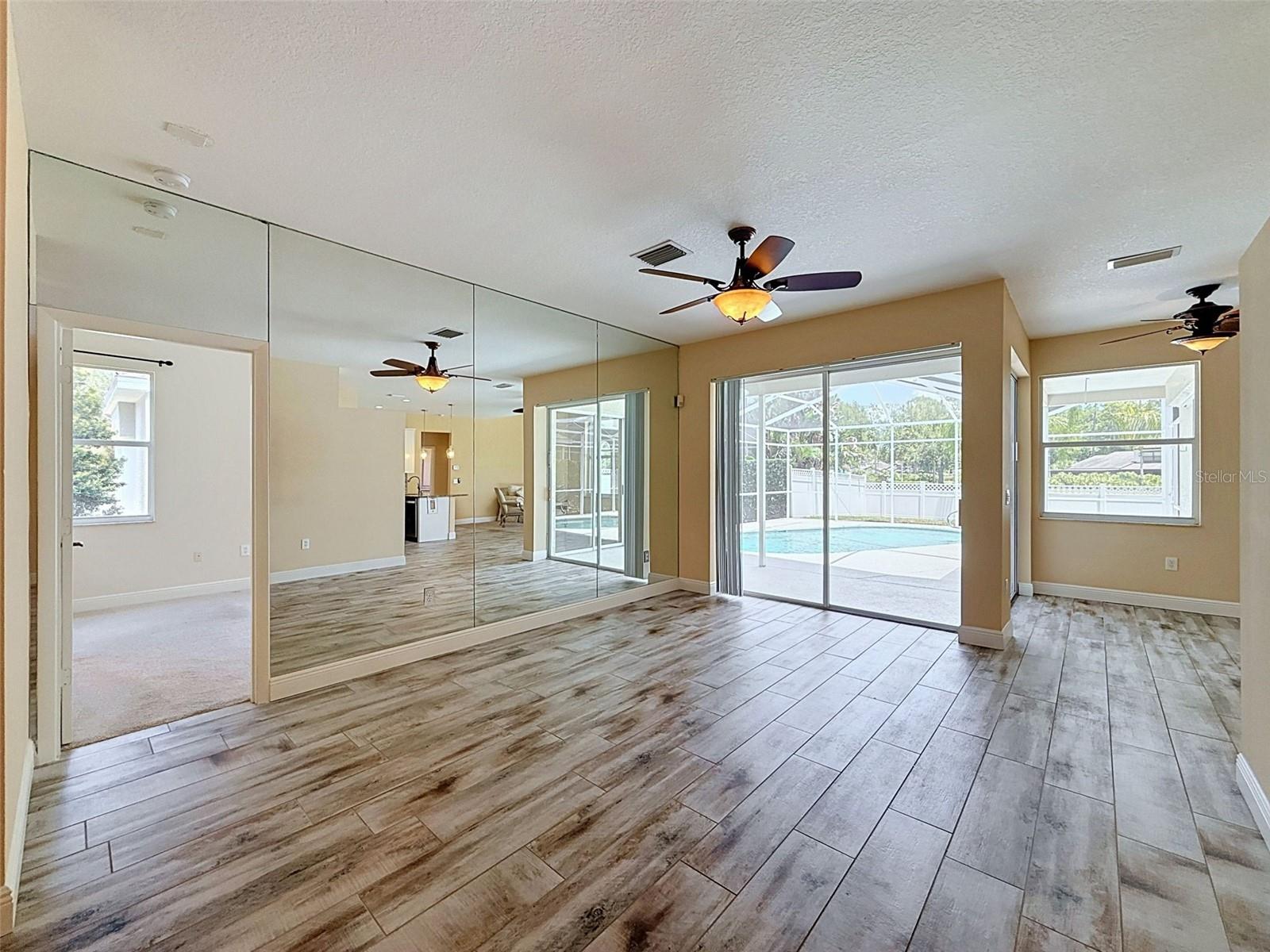 WORTHINGTON - Residential
