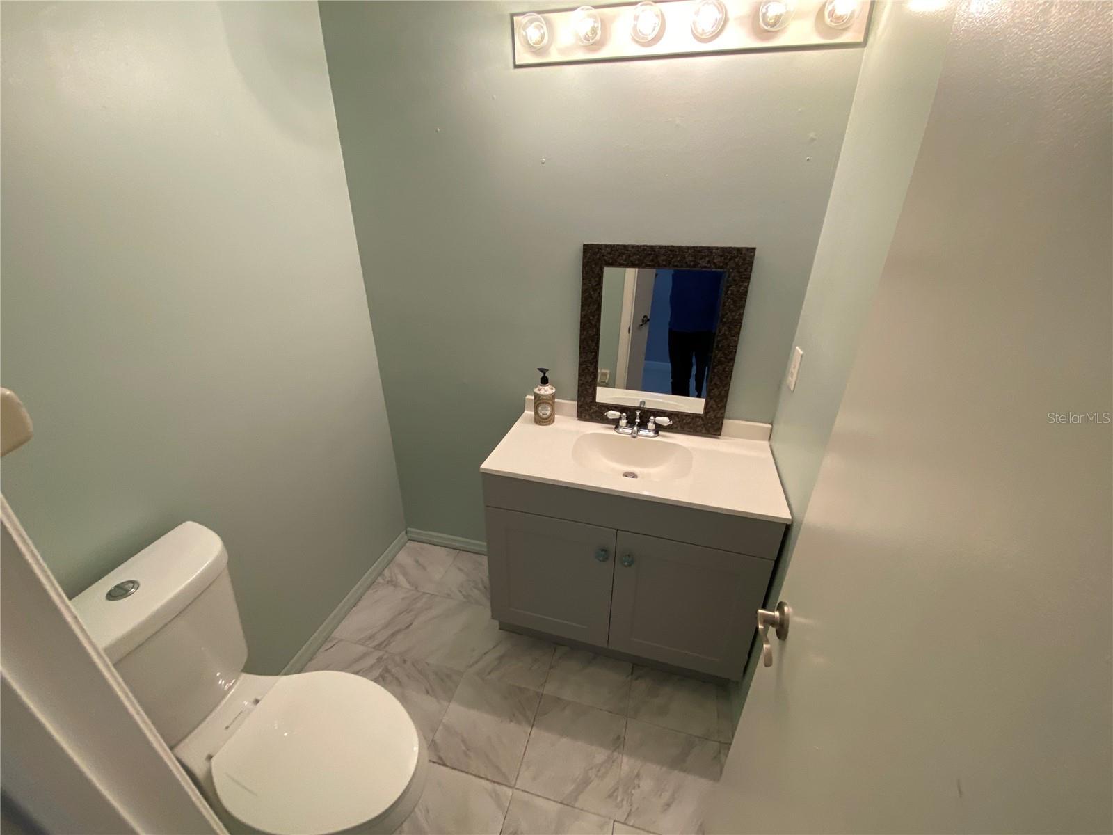 BVL LAKEPOINTE TWNHMS - Residential