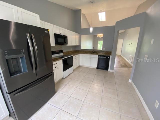 BVL LAKEPOINTE TWNHMS - Residential