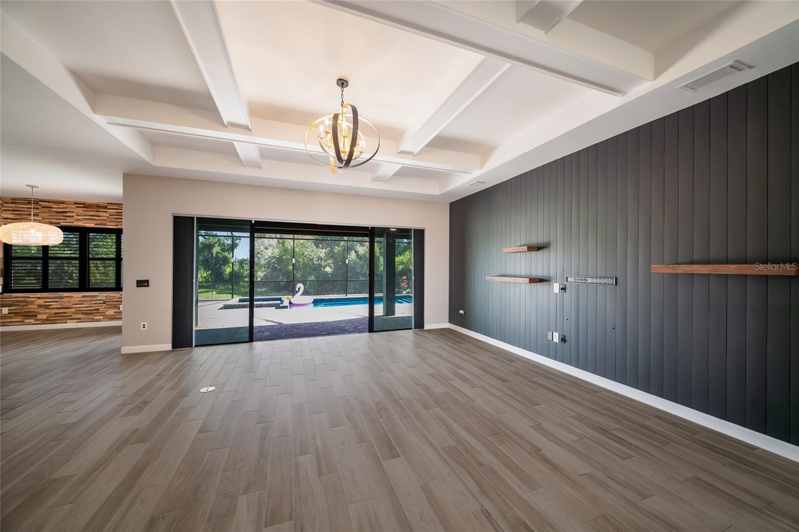 LORRAINE LAKES PH I - Residential