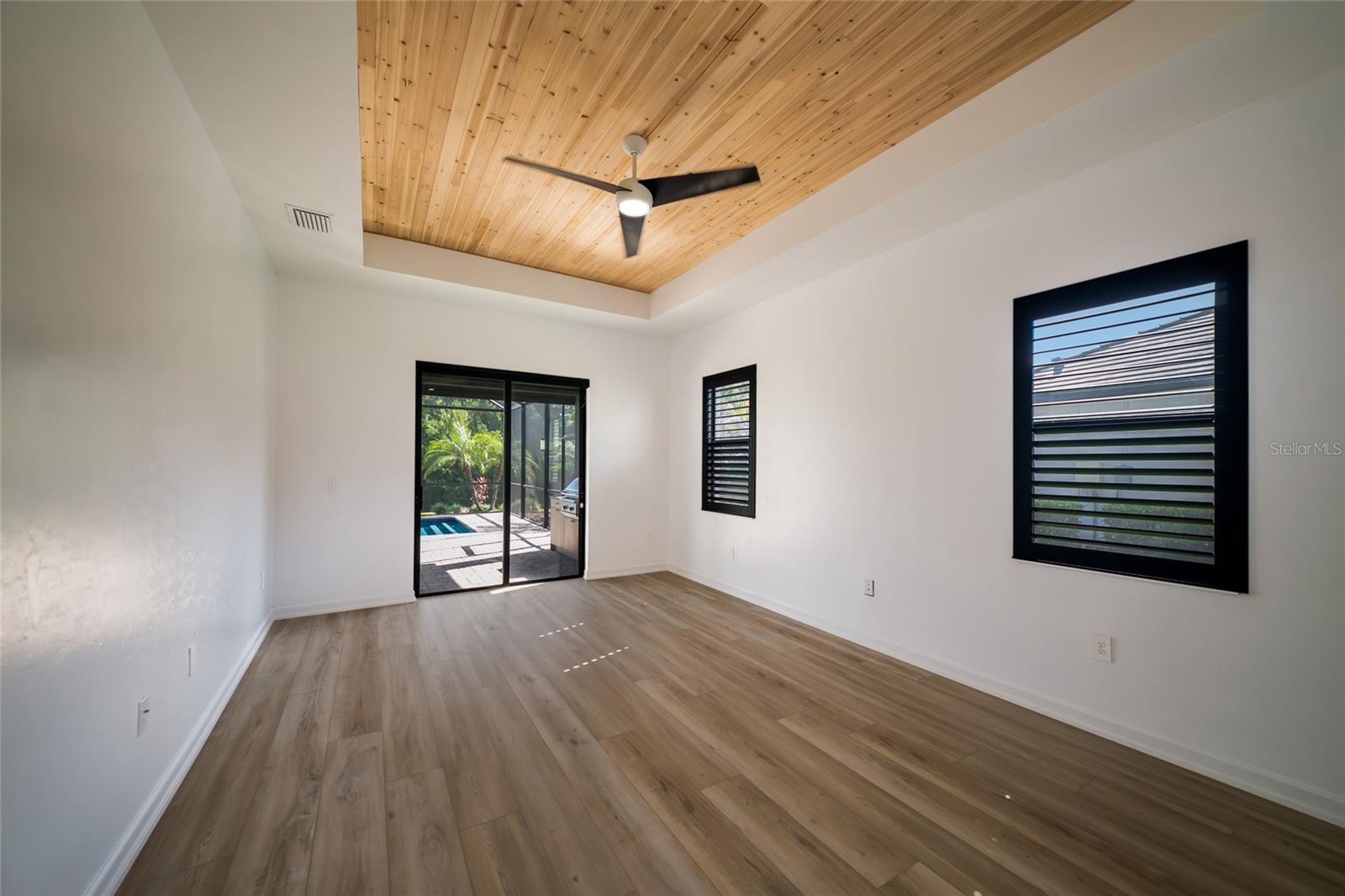 LORRAINE LAKES PH I - Residential