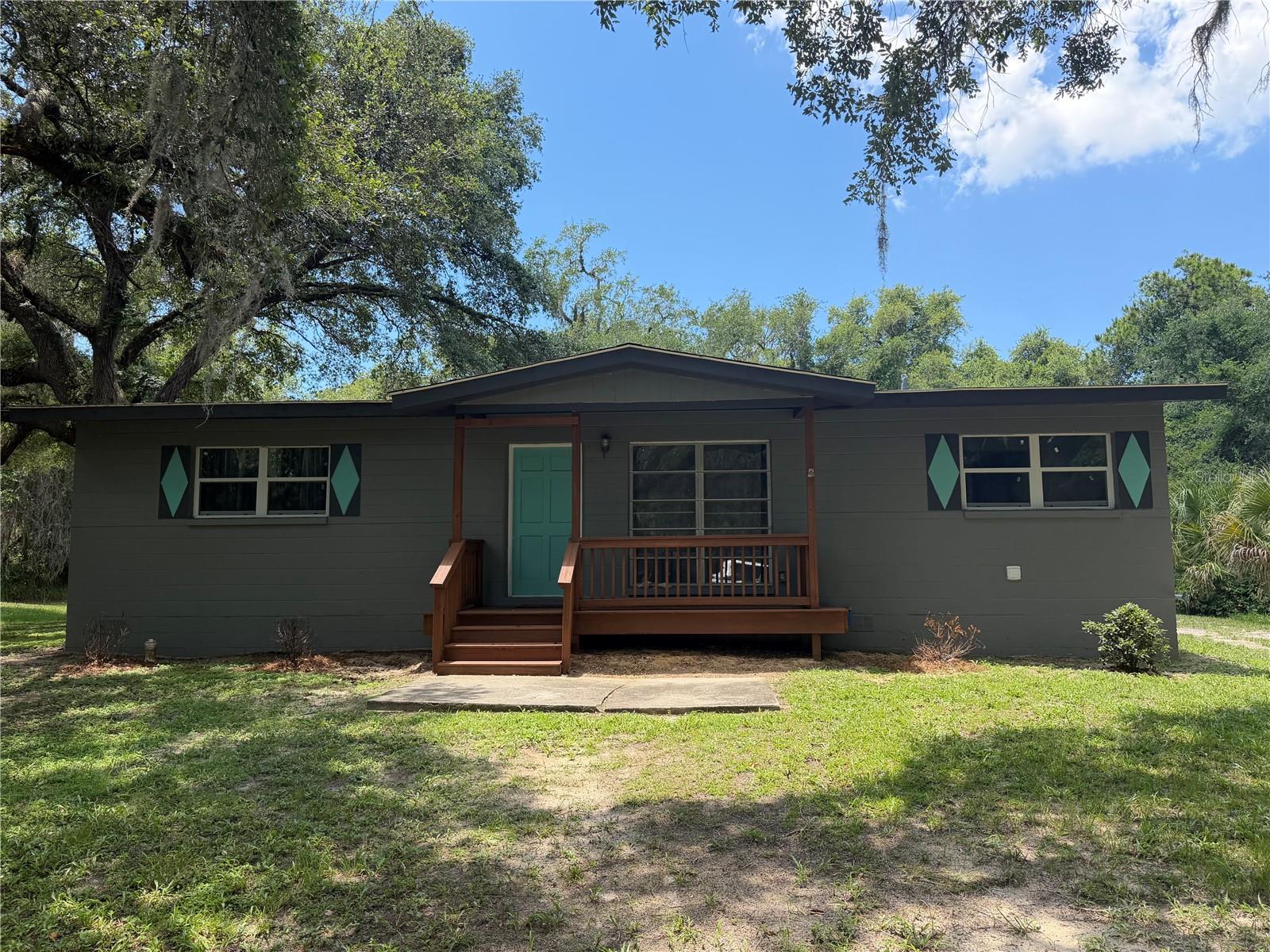 CRYSTAL WOODS - Residential