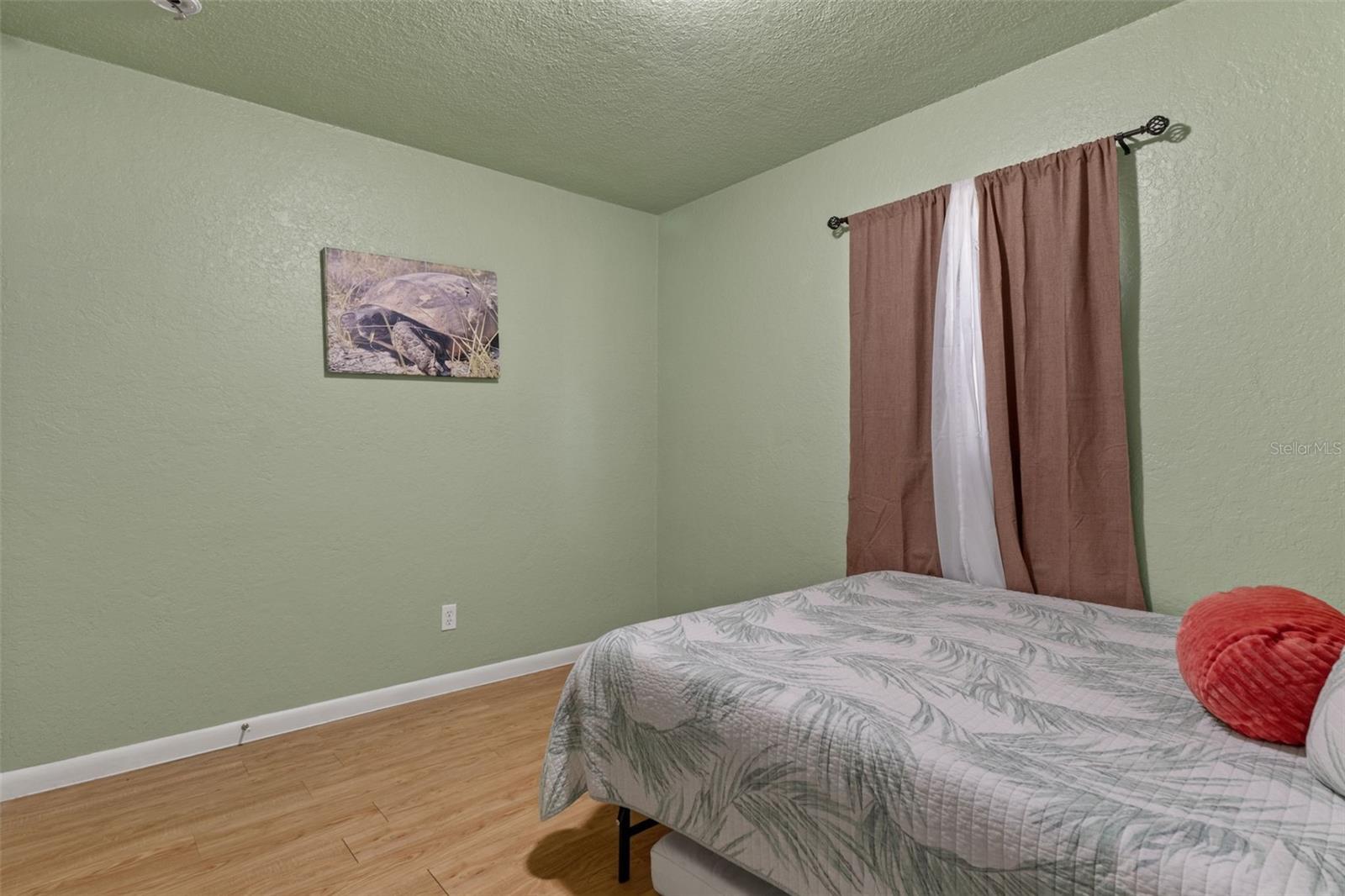 CRYSTAL WOODS - Residential