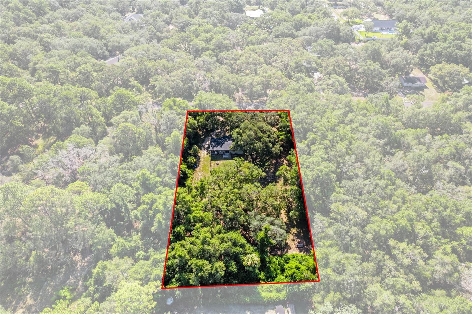 CRYSTAL WOODS - Residential