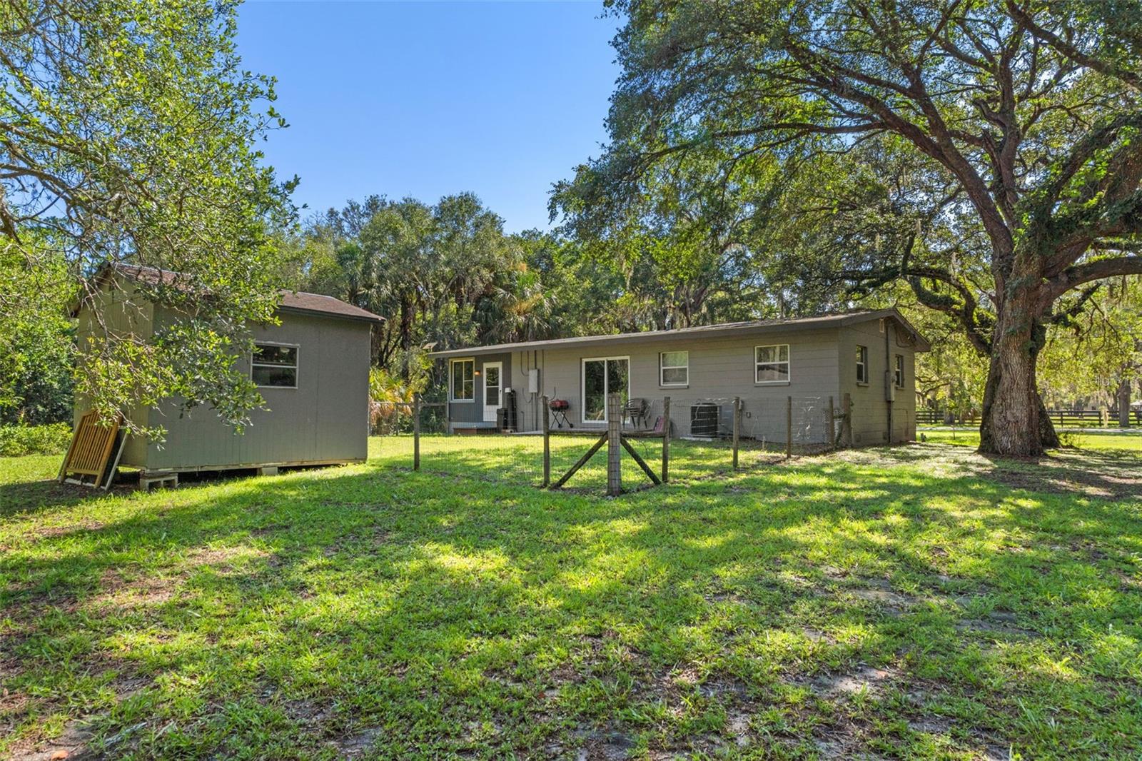 CRYSTAL WOODS - Residential