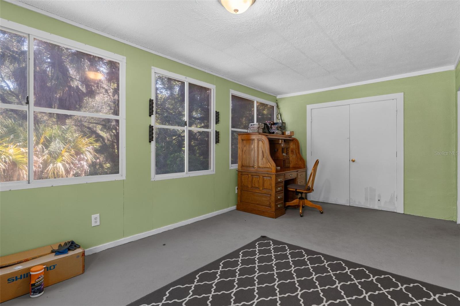 CRYSTAL WOODS - Residential