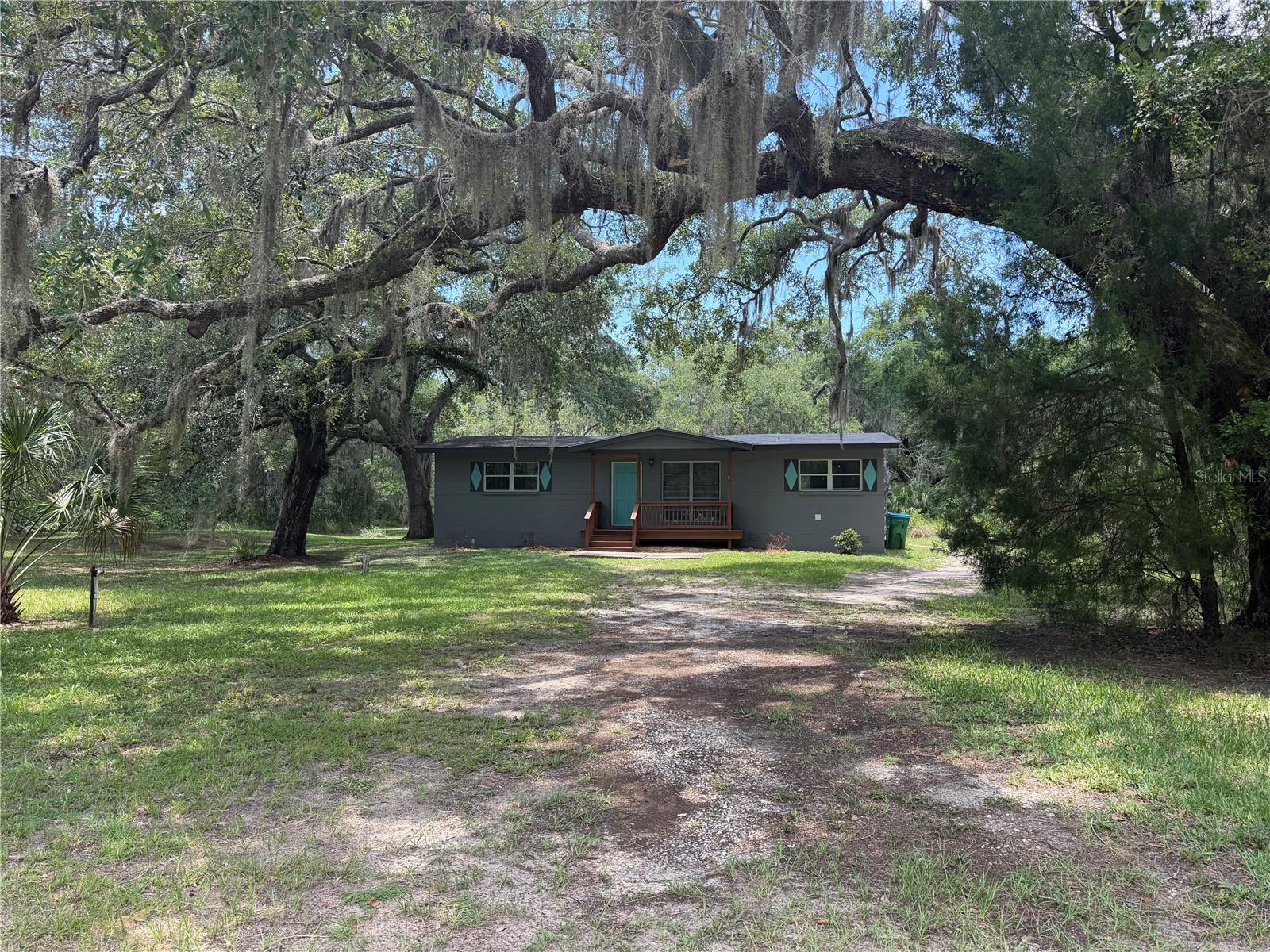 CRYSTAL WOODS - Residential