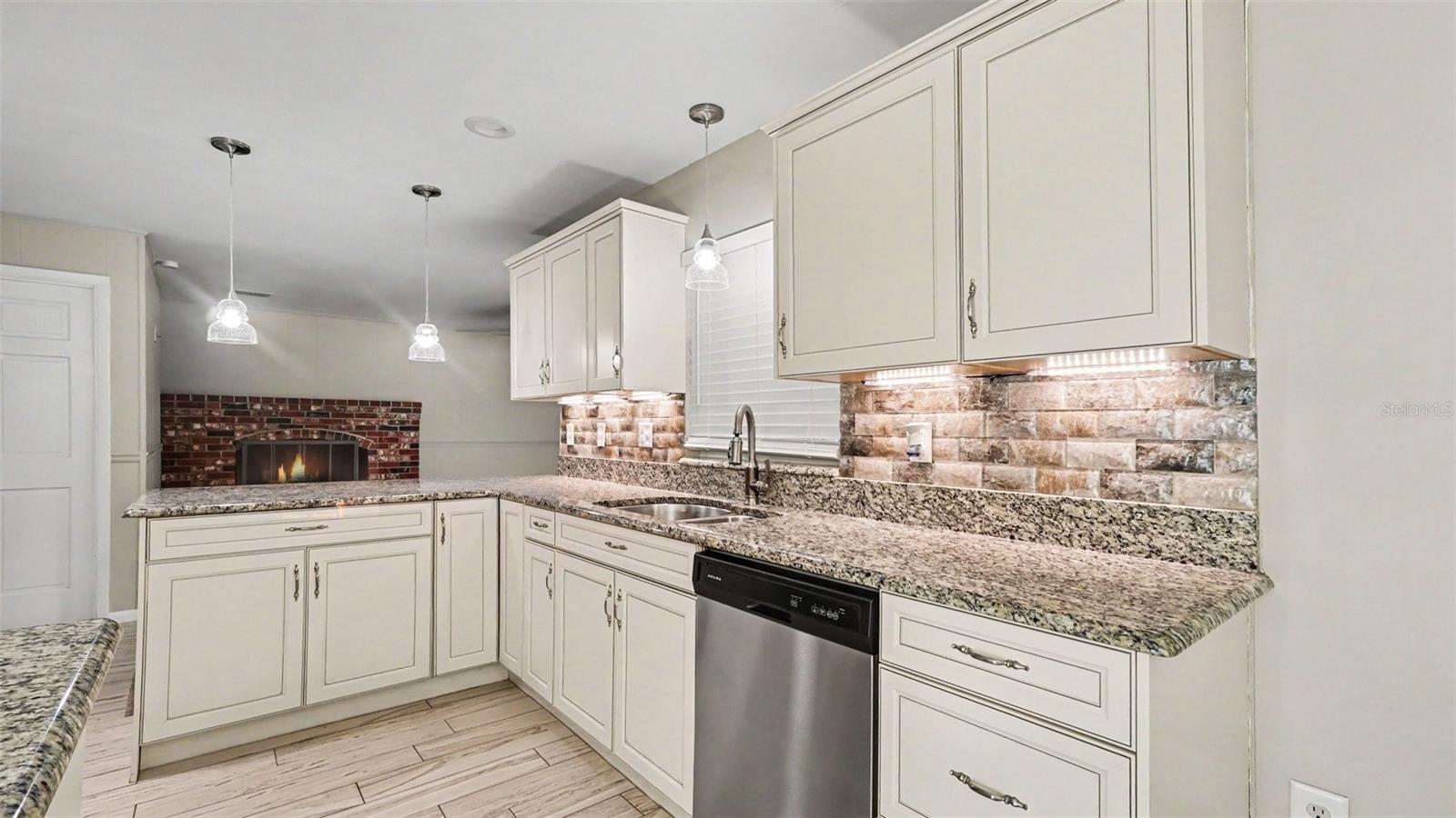 HERITAGE HILLS REP - Residential