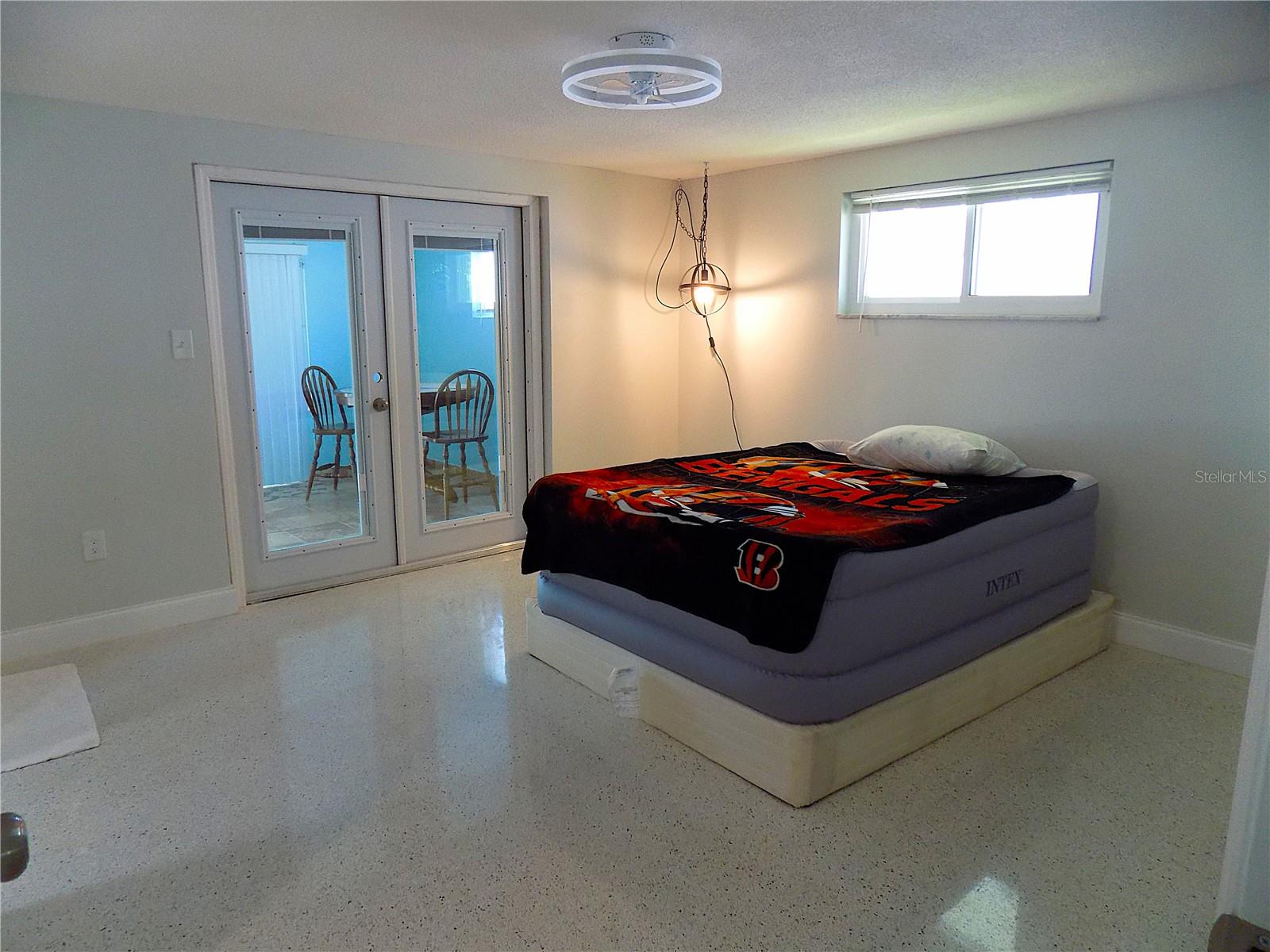 FLOR A MAR - Residential Lease