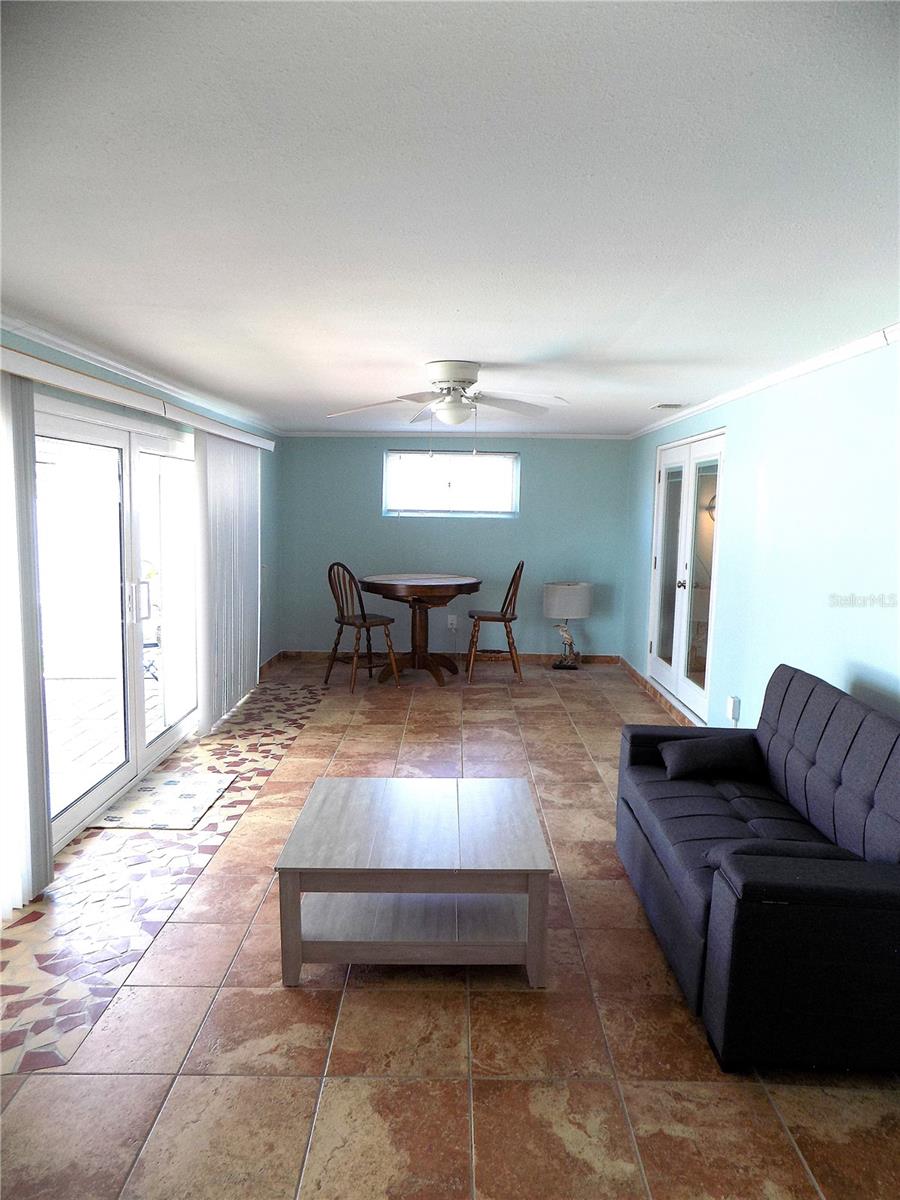 FLOR A MAR - Residential Lease