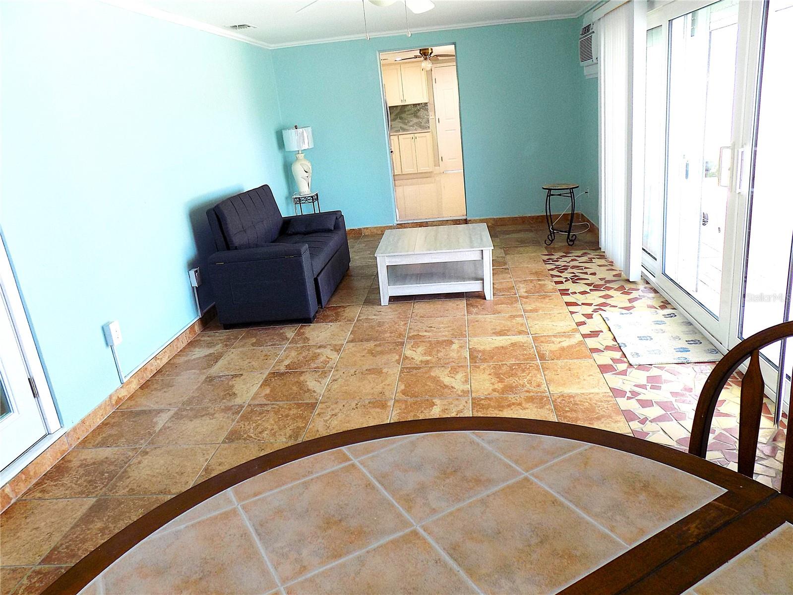 FLOR A MAR - Residential Lease