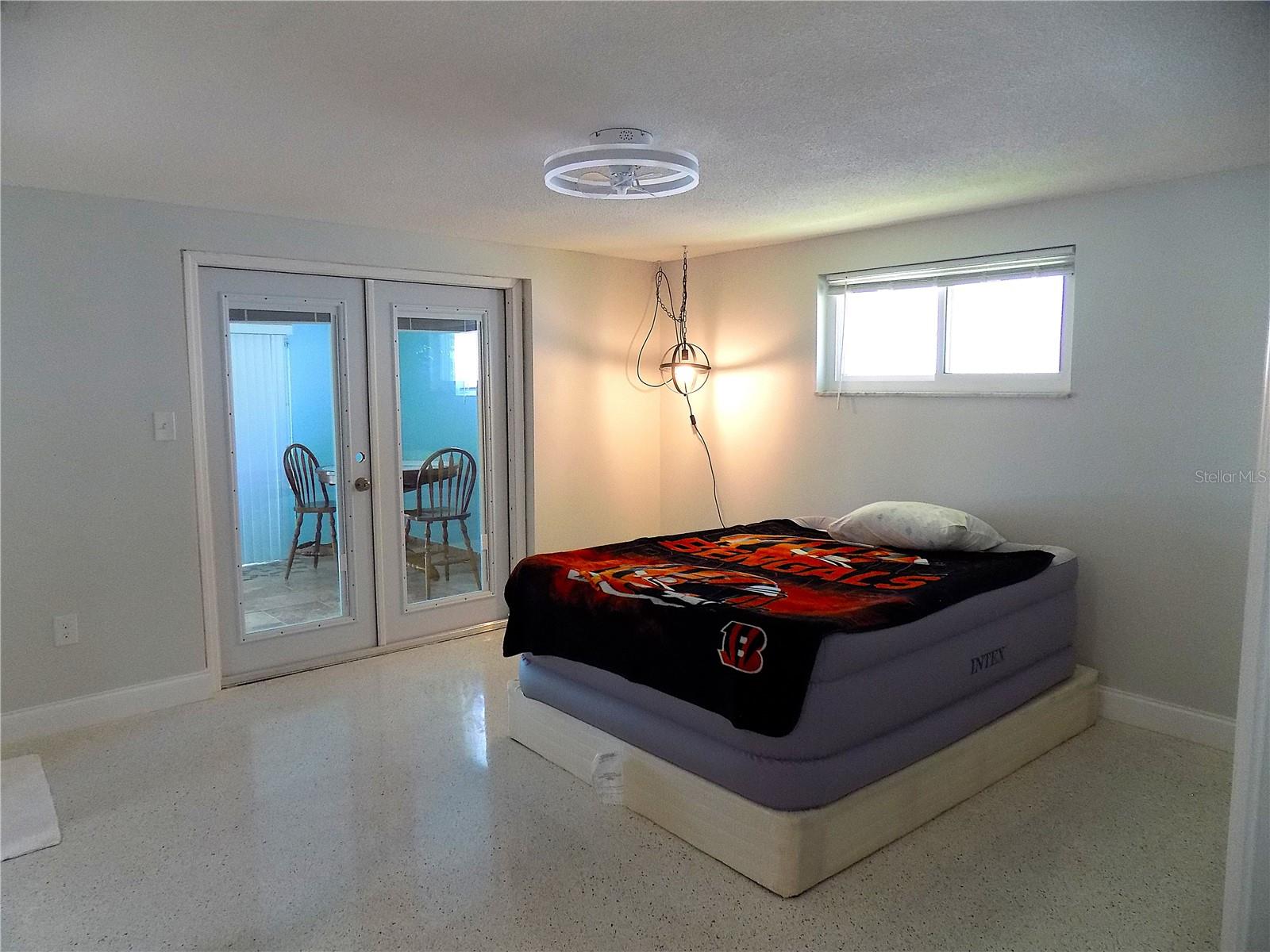 FLOR A MAR - Residential Lease