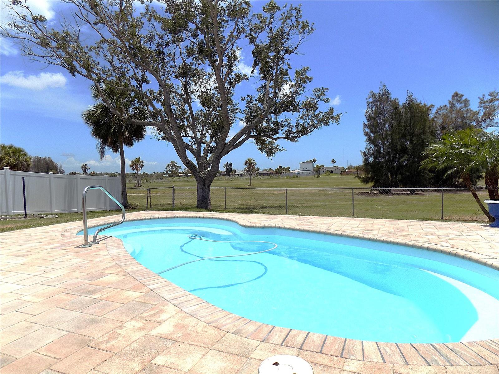 FLOR A MAR - Residential Lease