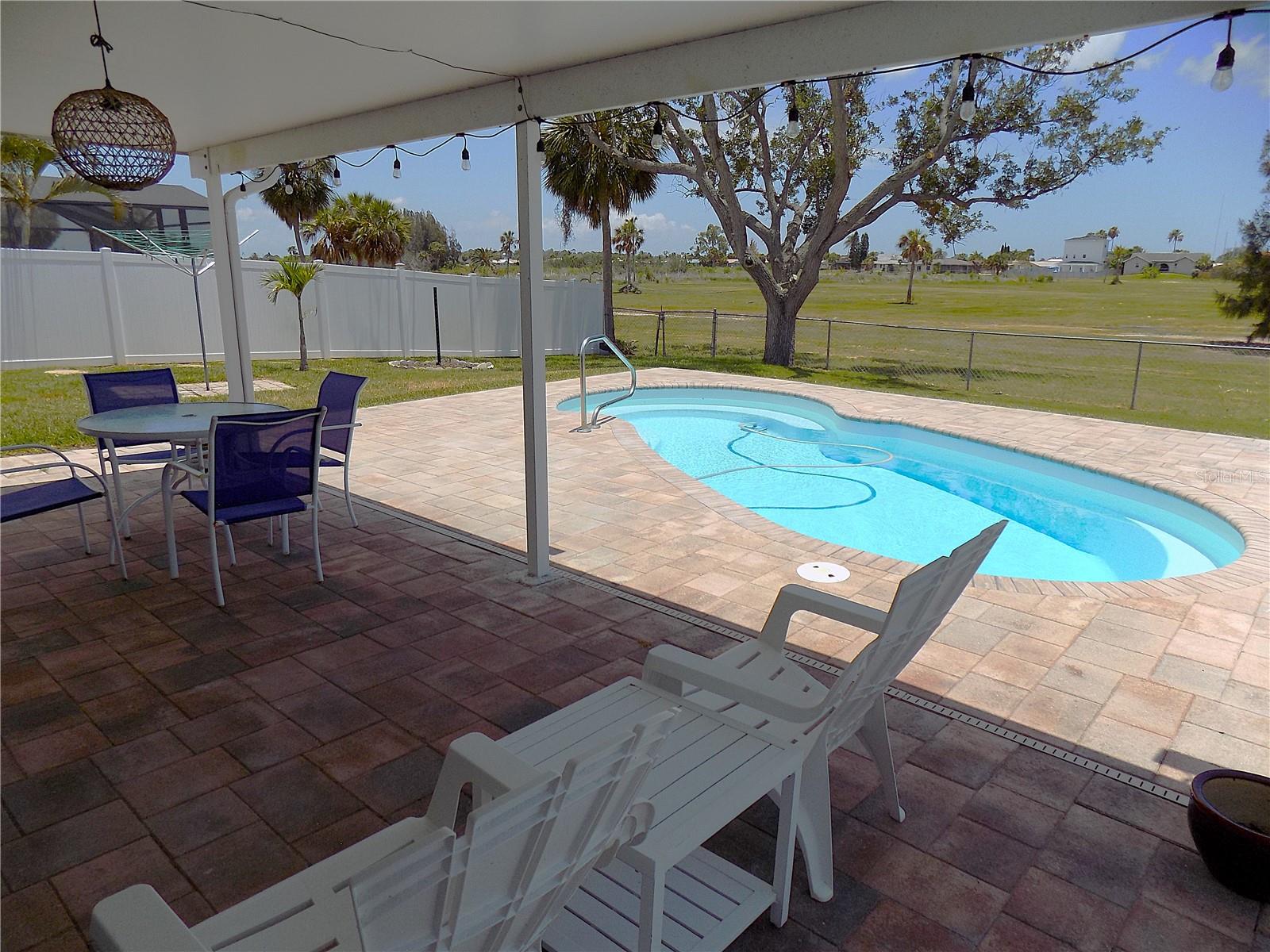 FLOR A MAR - Residential Lease