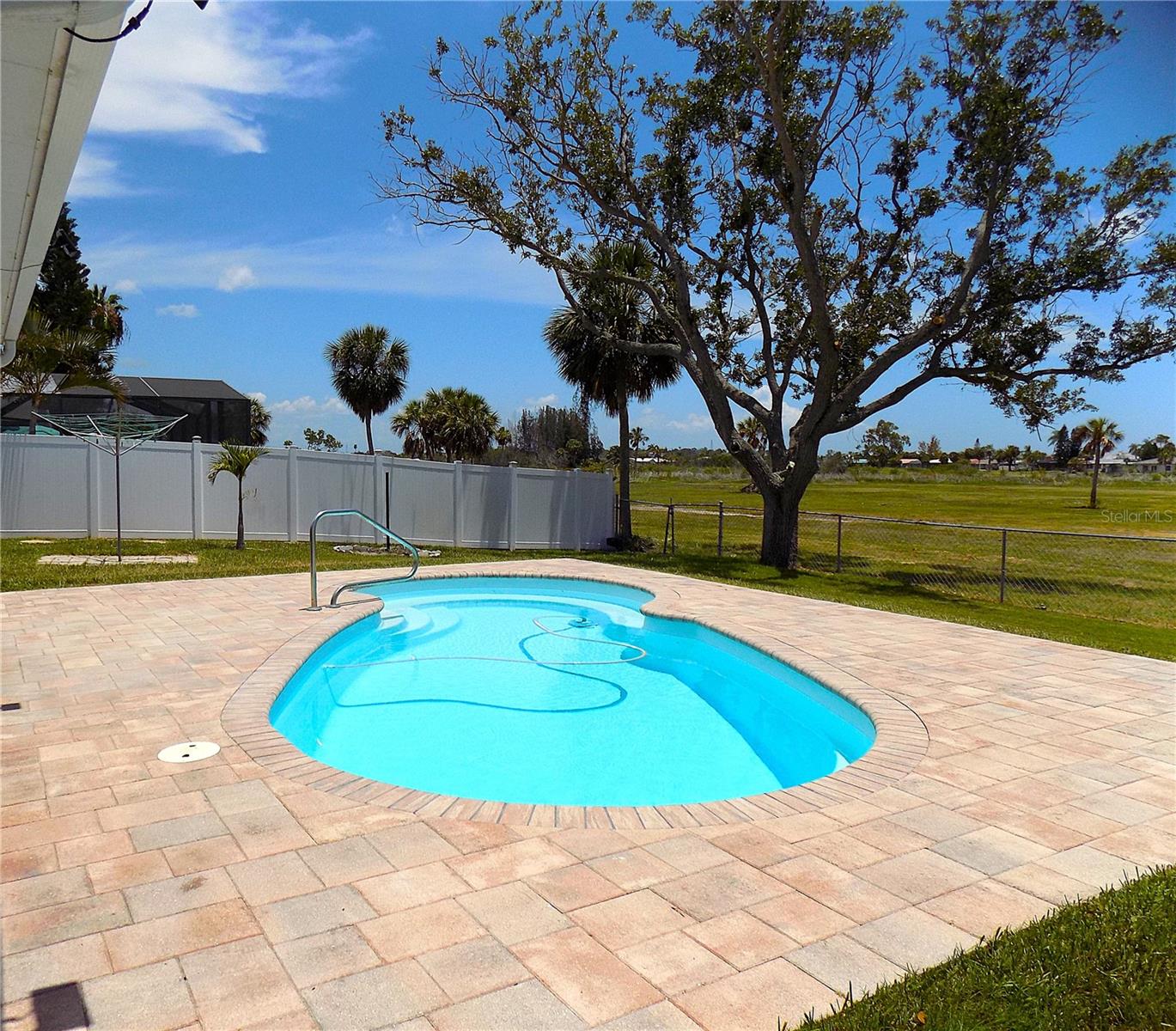 FLOR A MAR - Residential Lease