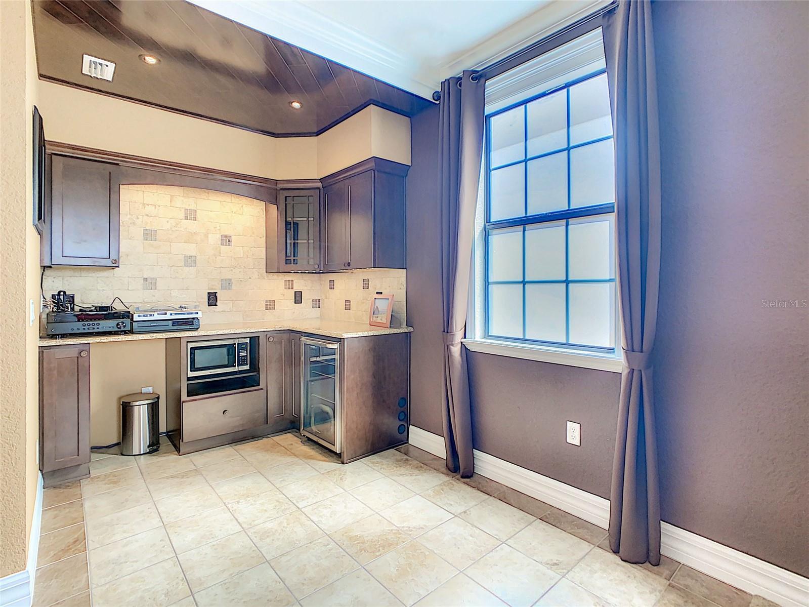WOODLAND LAKES PRESERVE - Residential Lease