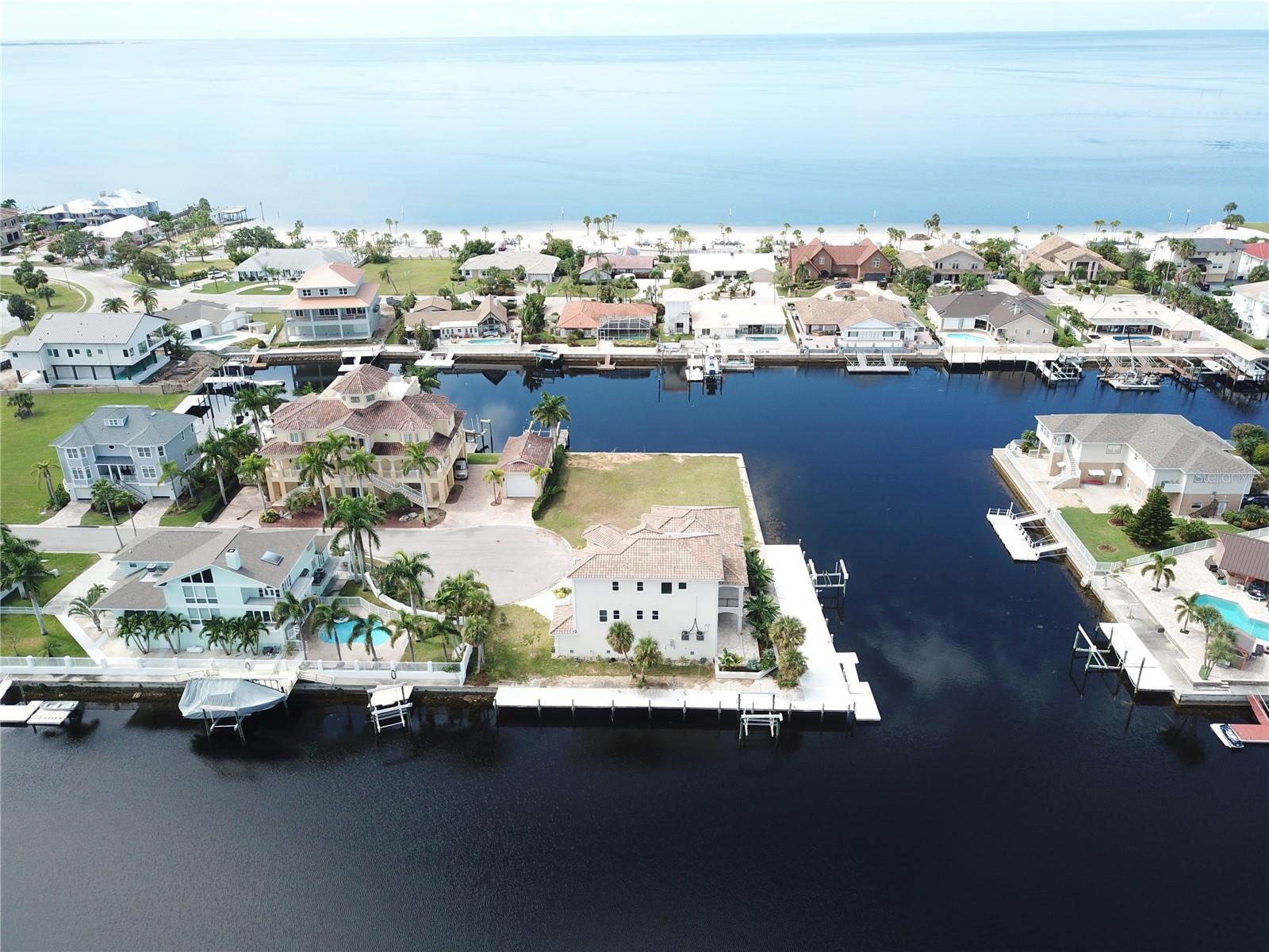 SCHOONER PLACE - Land