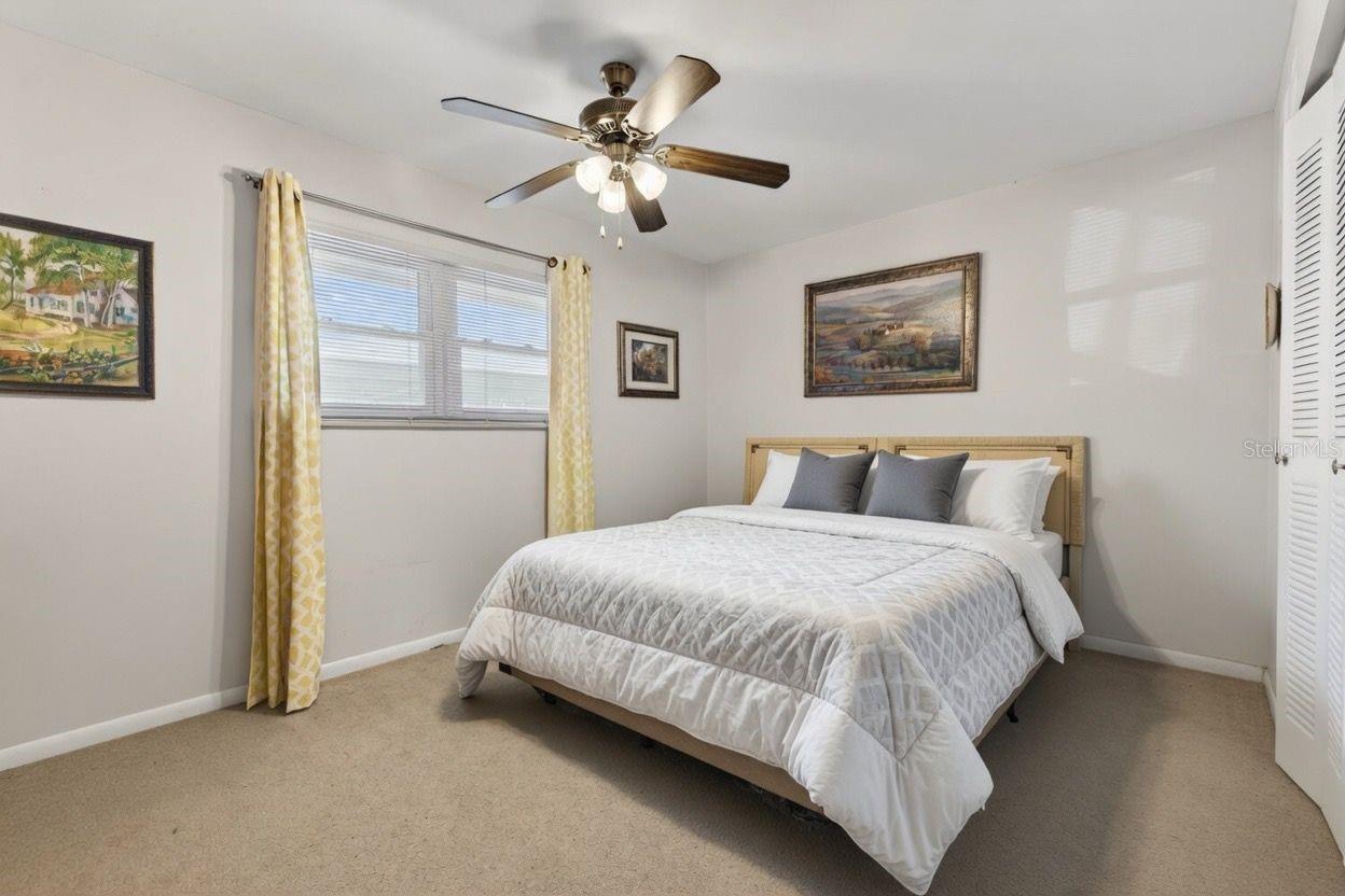 PARADISE SHORES - Residential