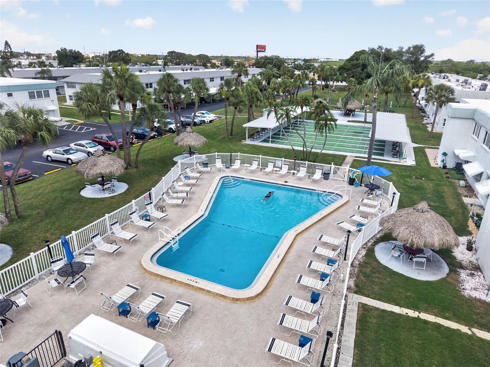 PARADISE SHORES - Residential