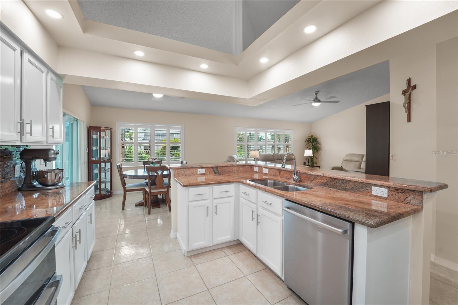 FAIRWAY OAKS - Residential