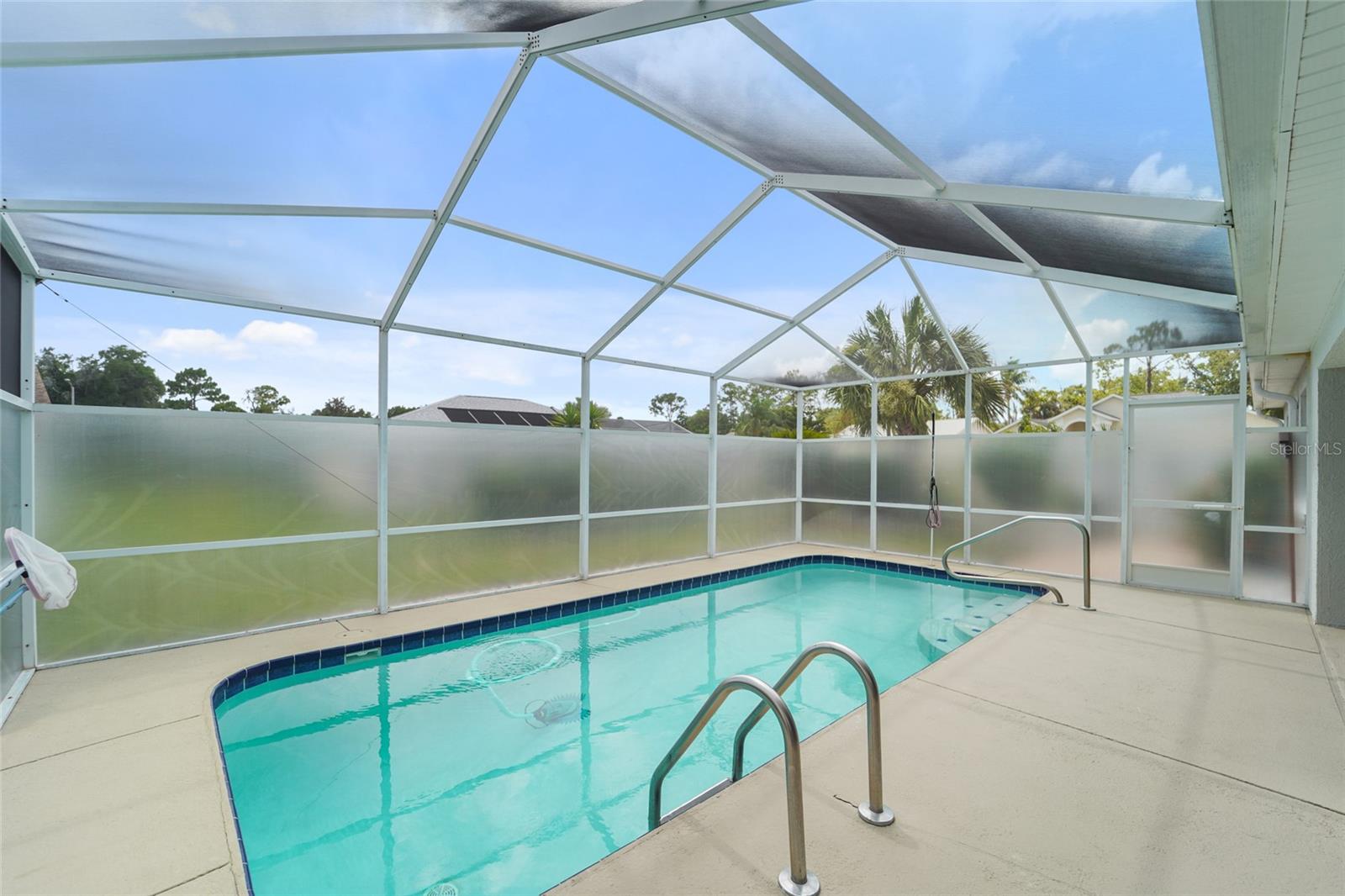 FAIRWAY OAKS - Residential
