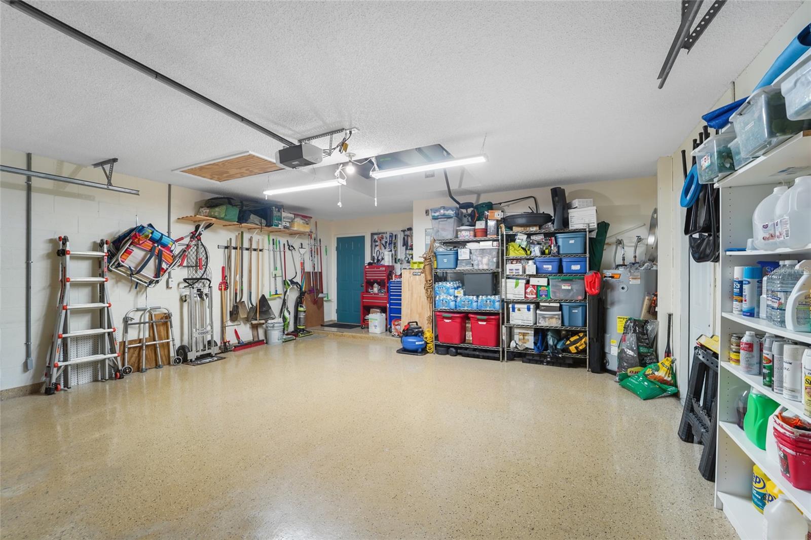 FAIRWAY OAKS - Residential