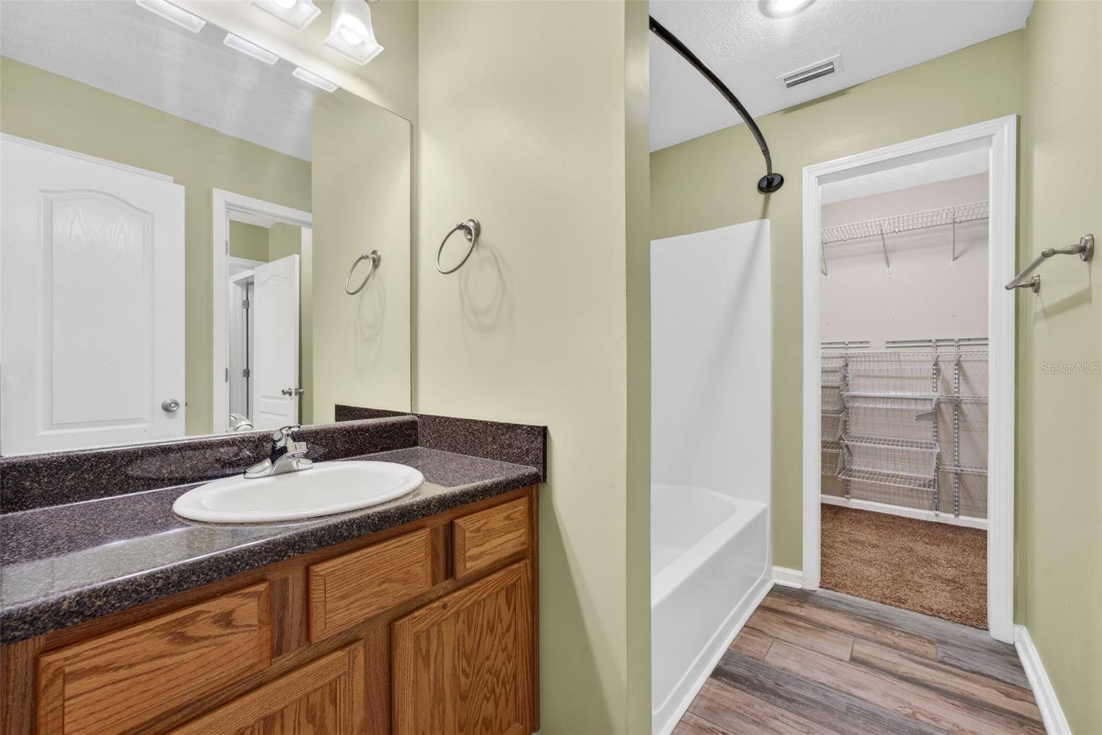 WOODLAWN VILLAGE PH I - Residential