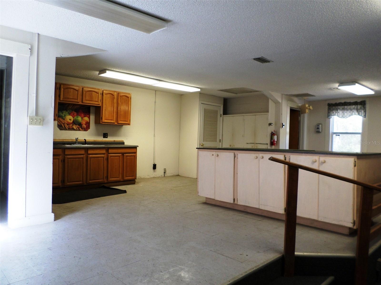 DUNNELLON - Commercial Sale