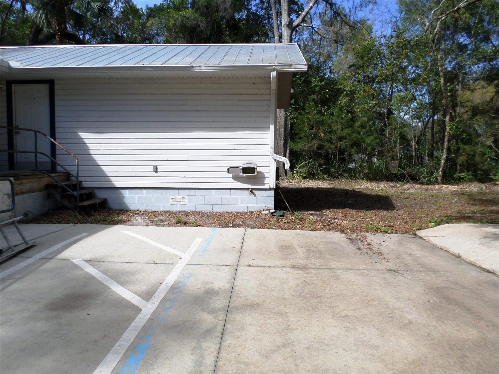 DUNNELLON - Commercial Sale