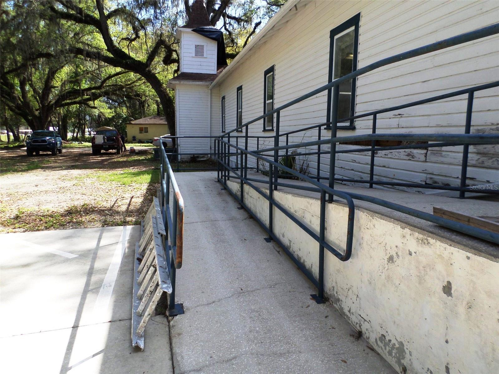 DUNNELLON - Commercial Sale