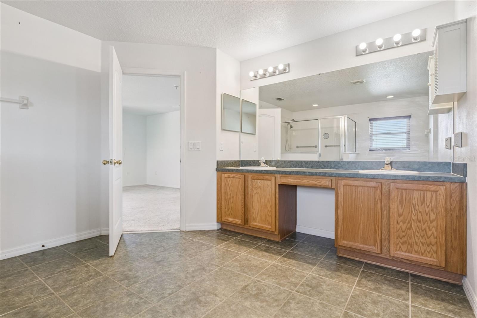 TRADDS LANDING LT 01 PB 51 PG 08-20 ORB 248 - Residential