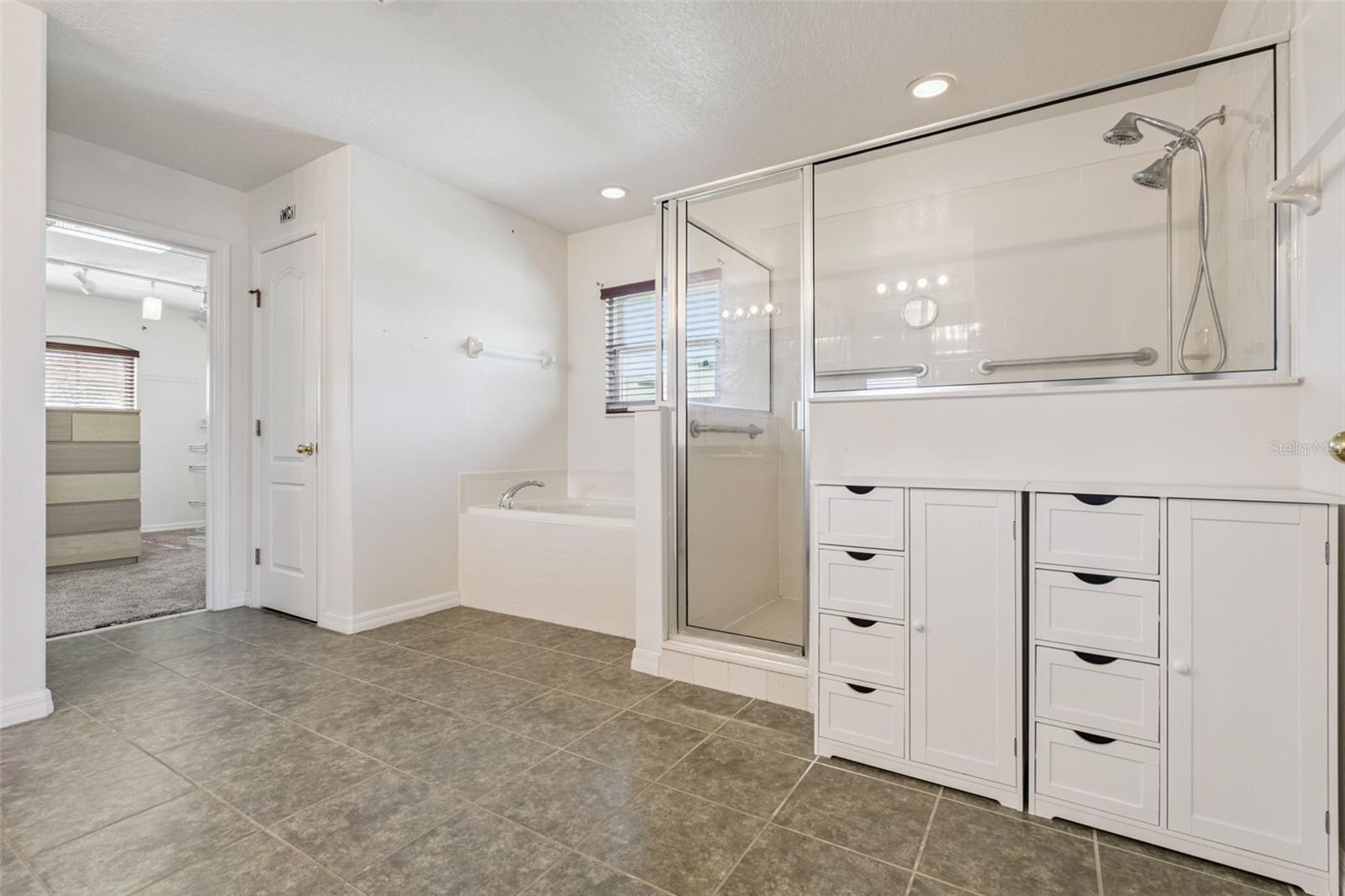 TRADDS LANDING LT 01 PB 51 PG 08-20 ORB 248 - Residential