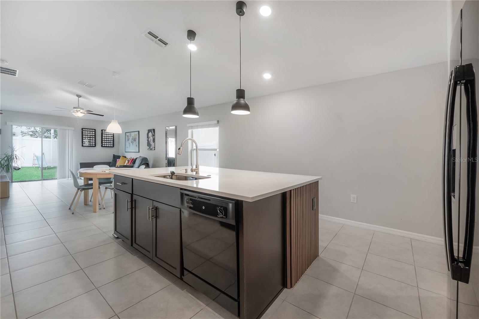 TOUCHSTONE PH 3 - Residential Lease