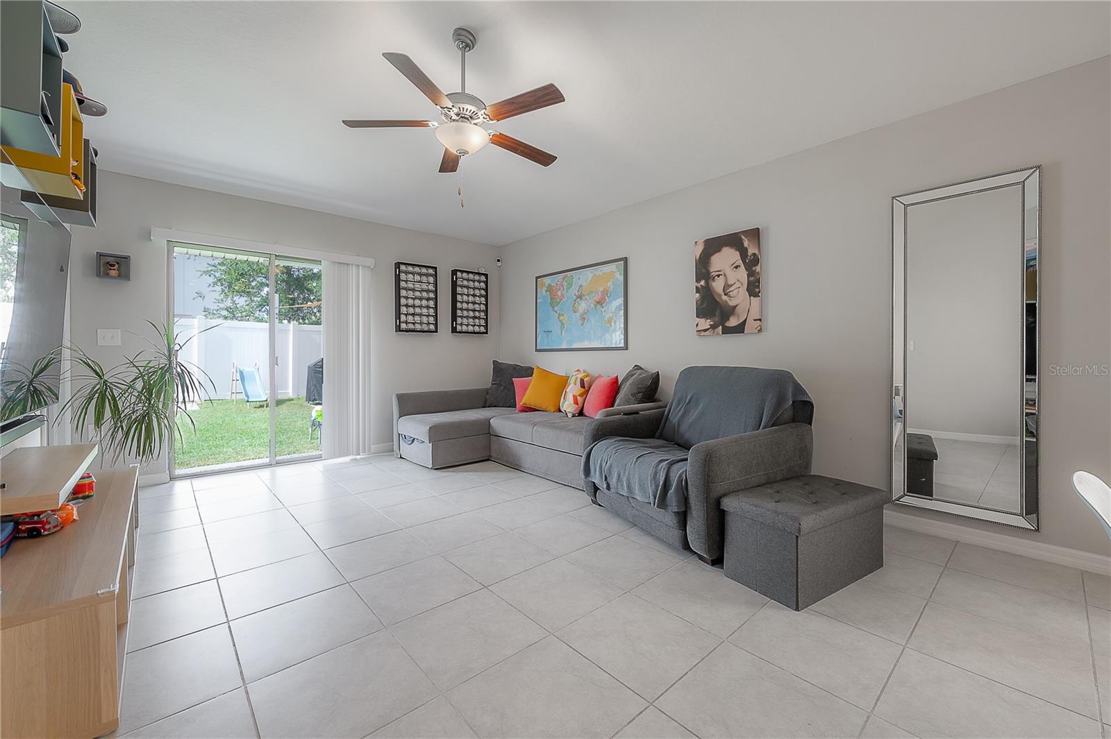 TOUCHSTONE PH 3 - Residential Lease
