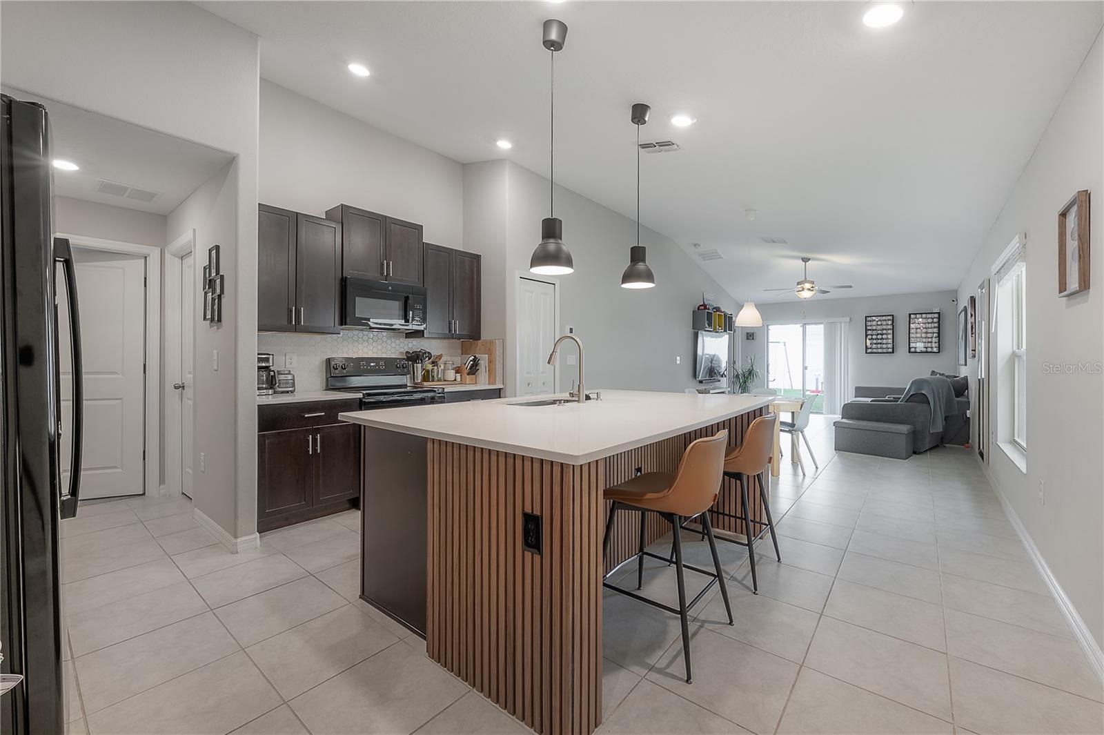 TOUCHSTONE PH 3 - Residential Lease