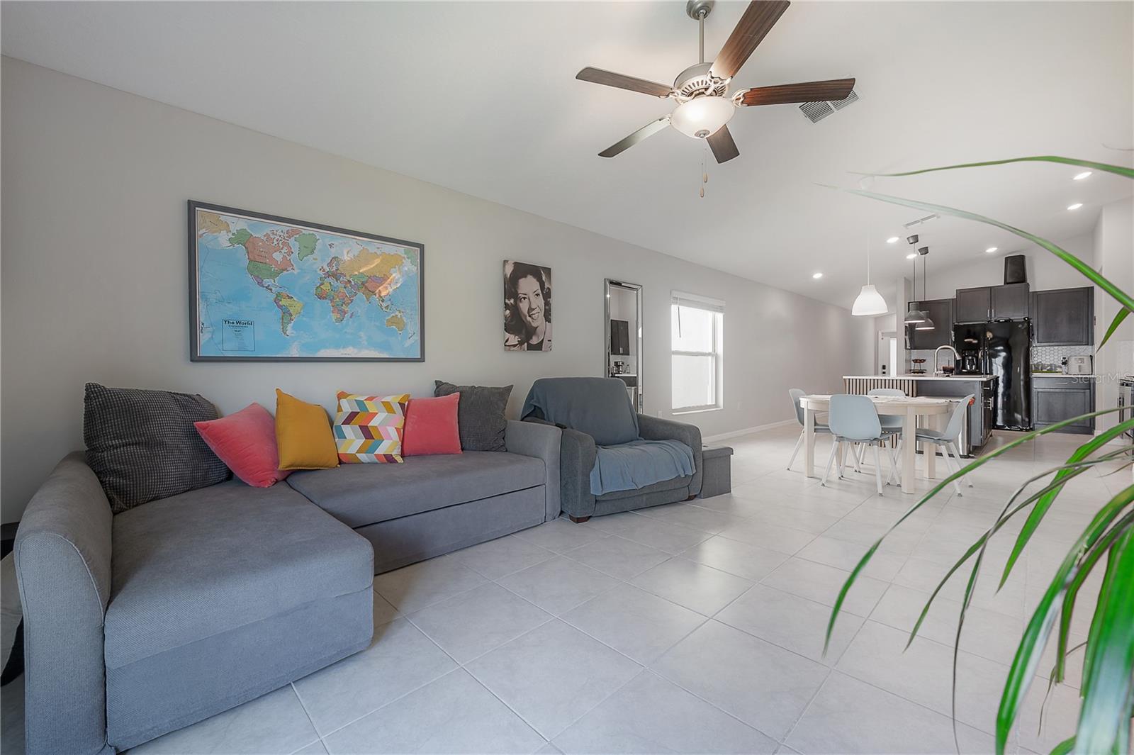 TOUCHSTONE PH 3 - Residential Lease