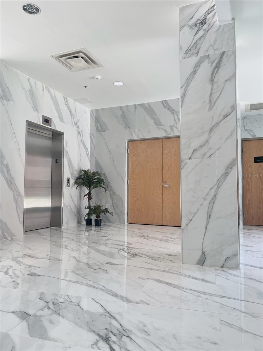 CELEBRATION VILLAGE UNIT 2 REP 8 - Commercial Lease