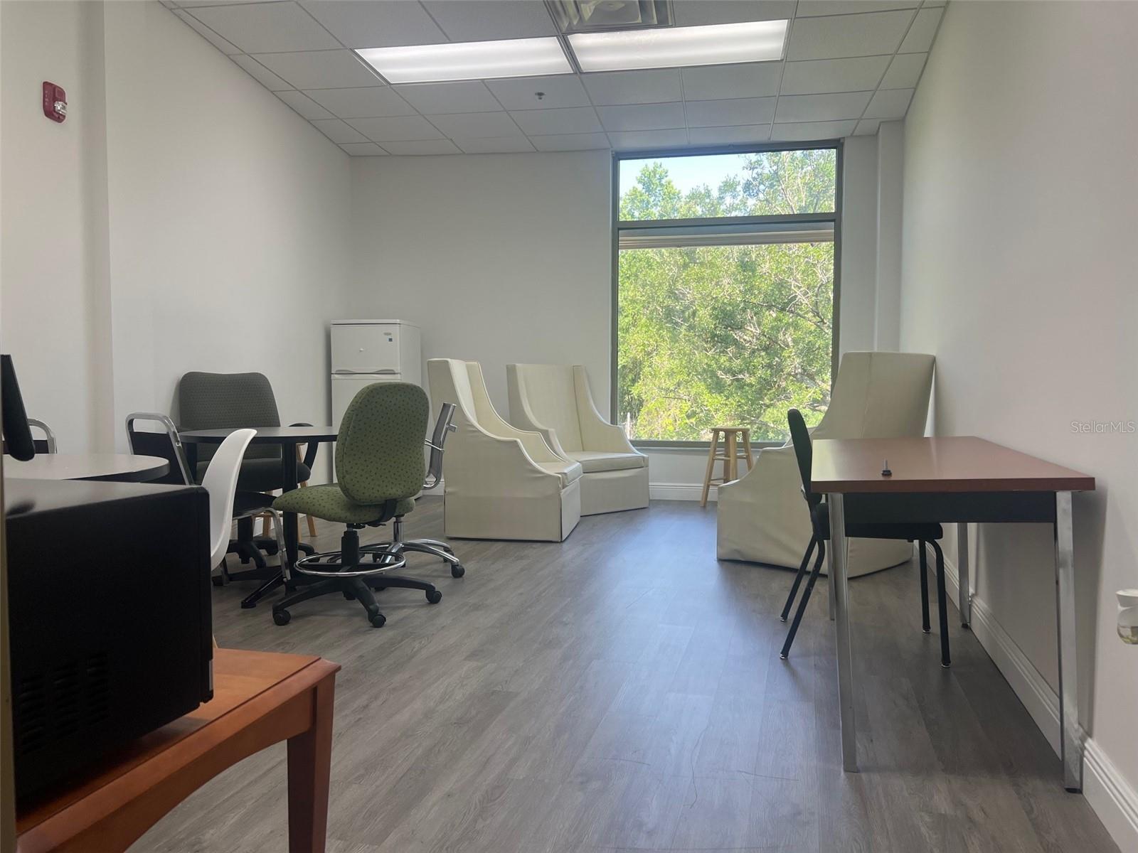 CELEBRATION VILLAGE UNIT 2 REP 8 - Commercial Lease