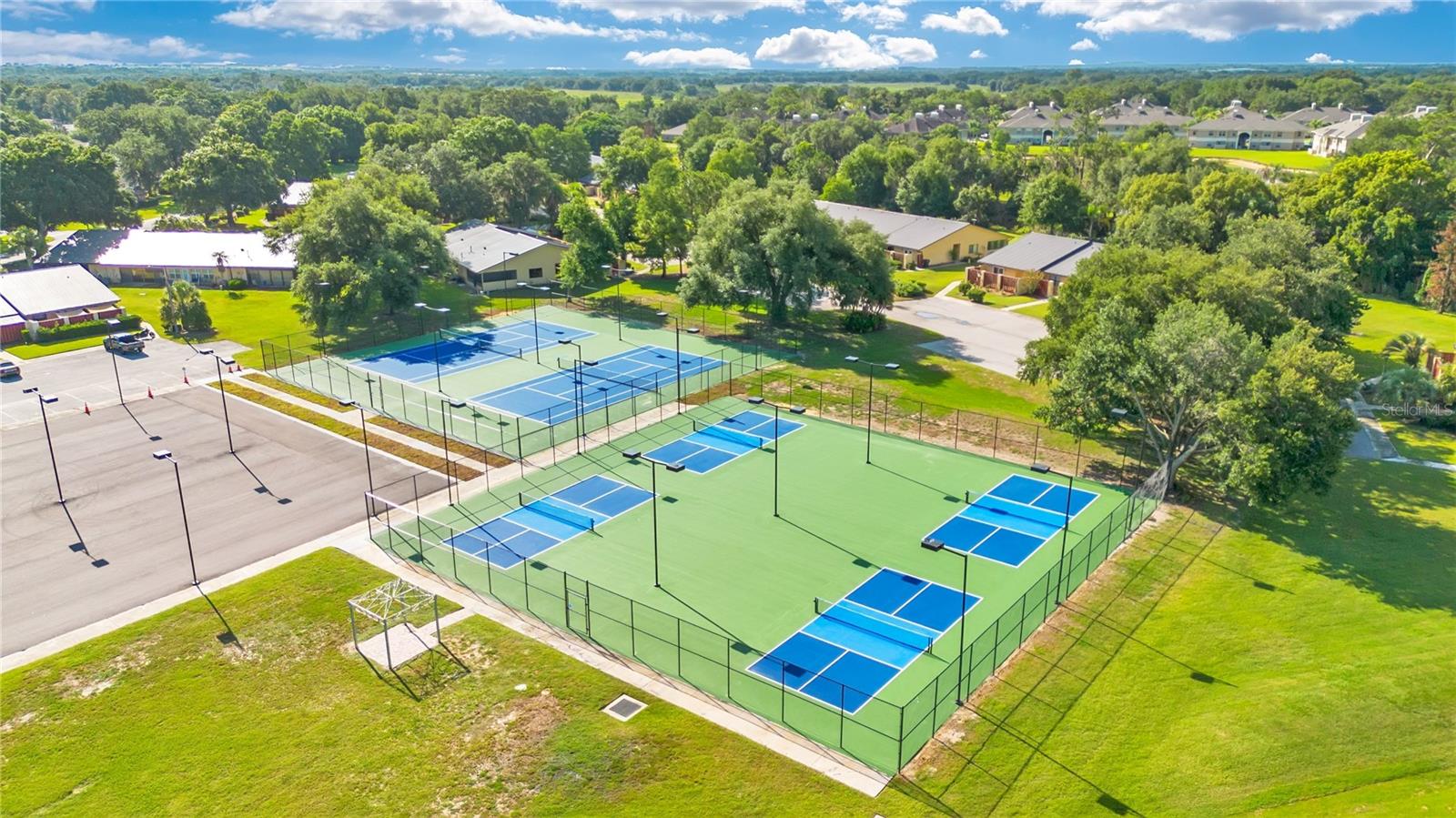 CYPRESSWOOD GOLF & COUNTRY CLUB - Residential