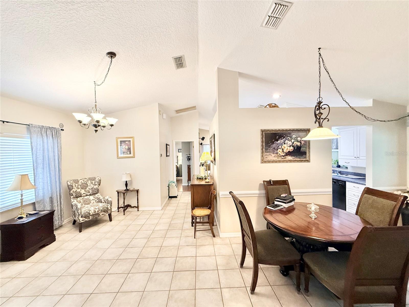SILVER LAKE ESTATES - Residential