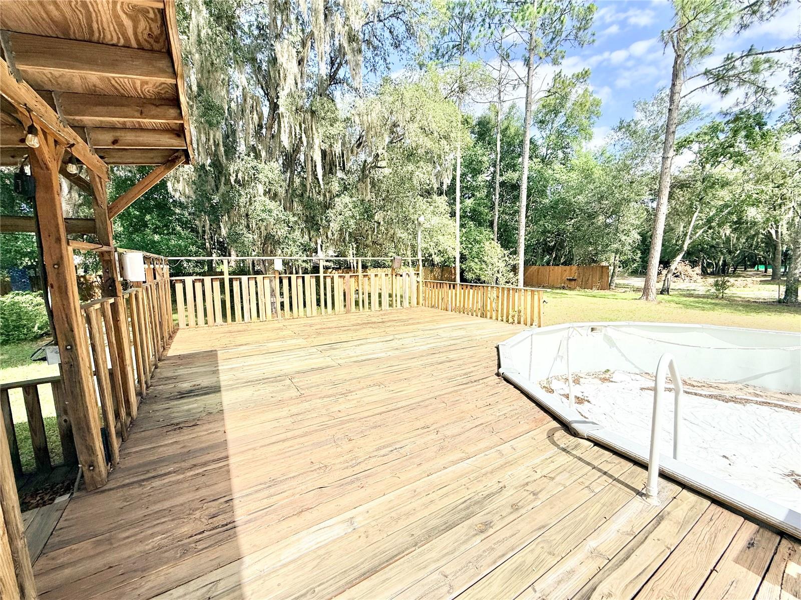 SILVER LAKE ESTATES - Residential